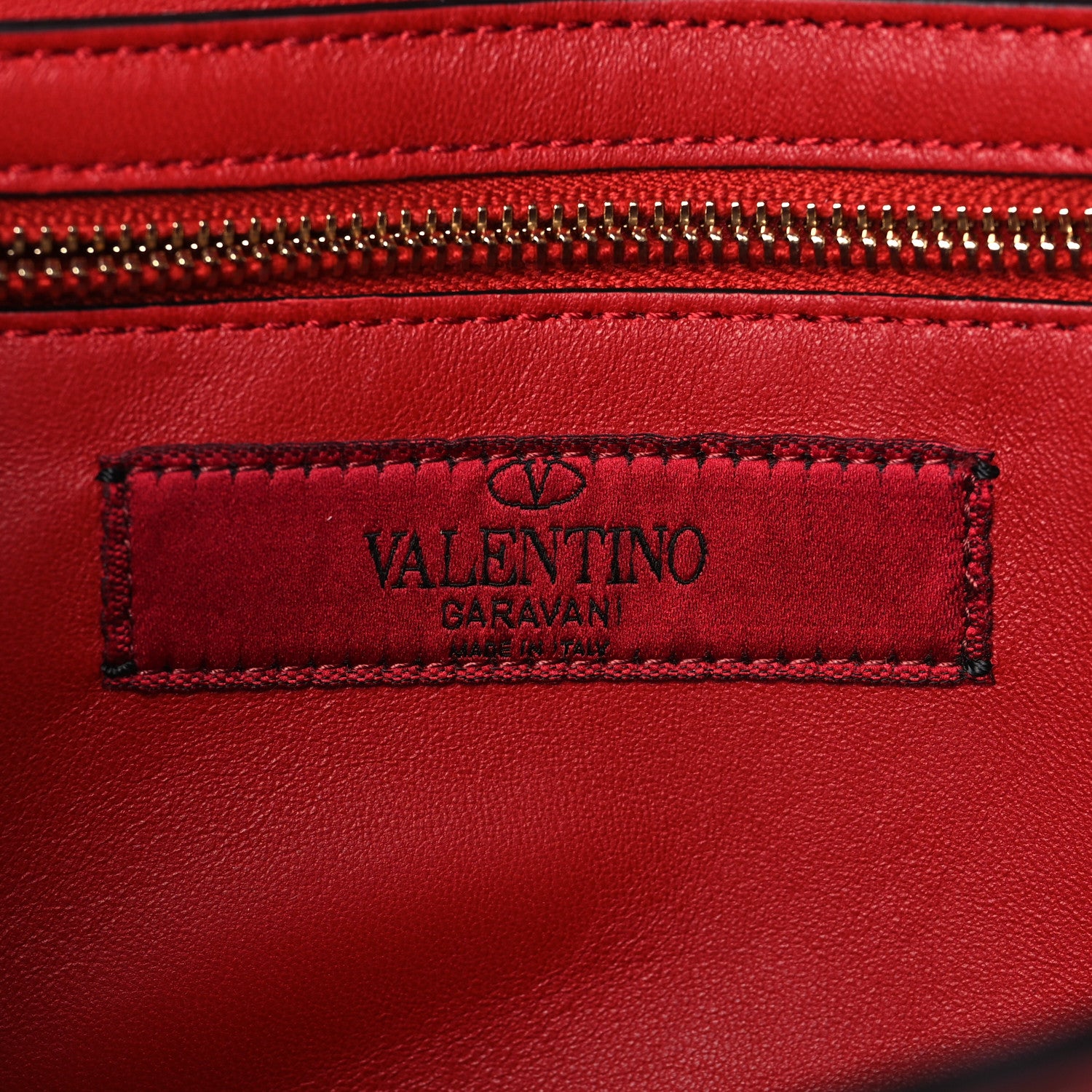 Valentino Garavani Nappa Rockstud Spike Wallet on Chain Rubino 6 of 9