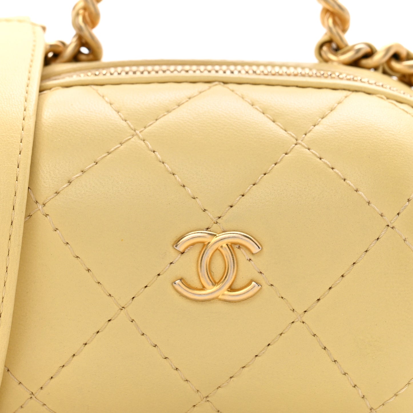Lambskin Quilted CC Bubble Vanity Case With Chain Light Yellow
