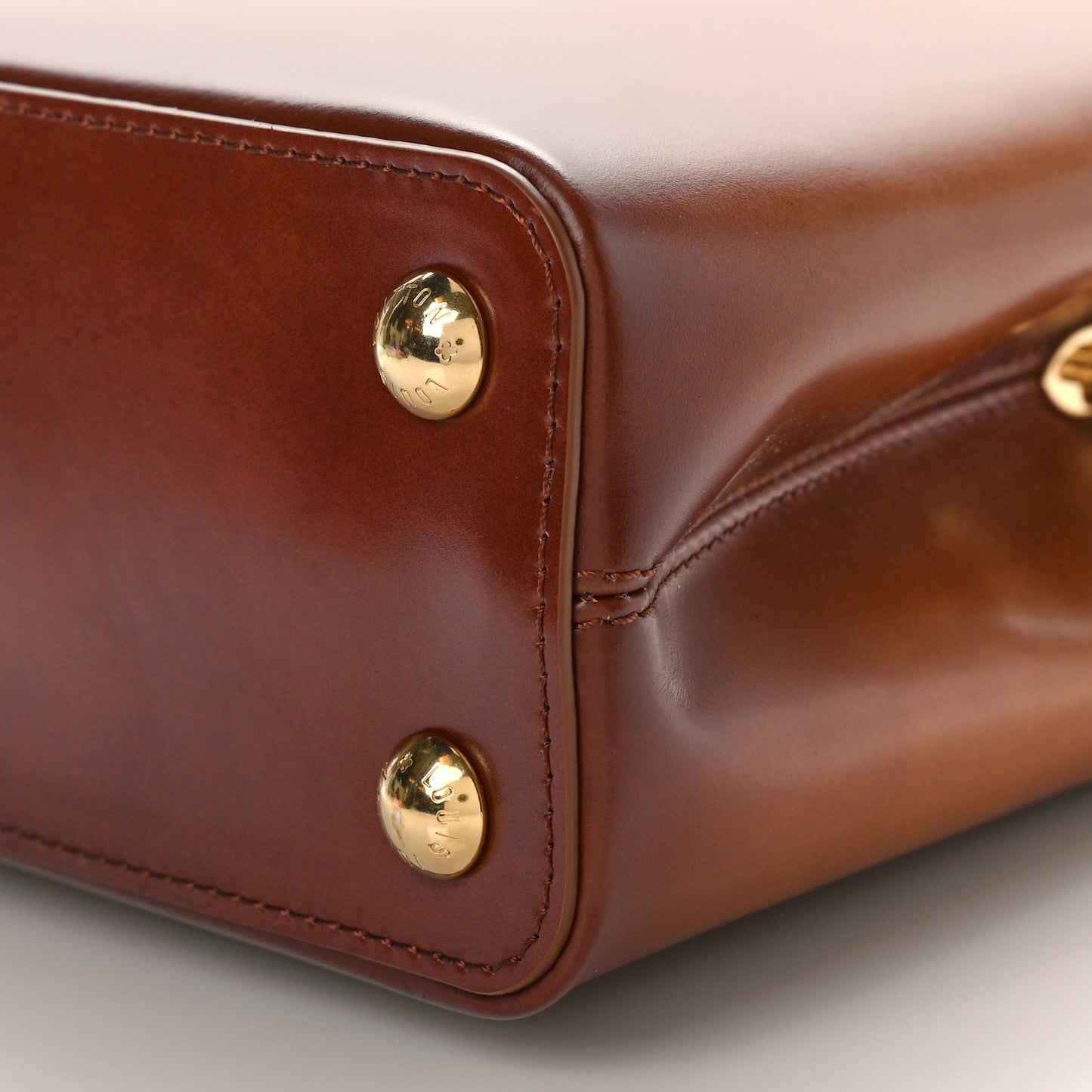 Calfskin Resin Capucines BB Smoked Tan