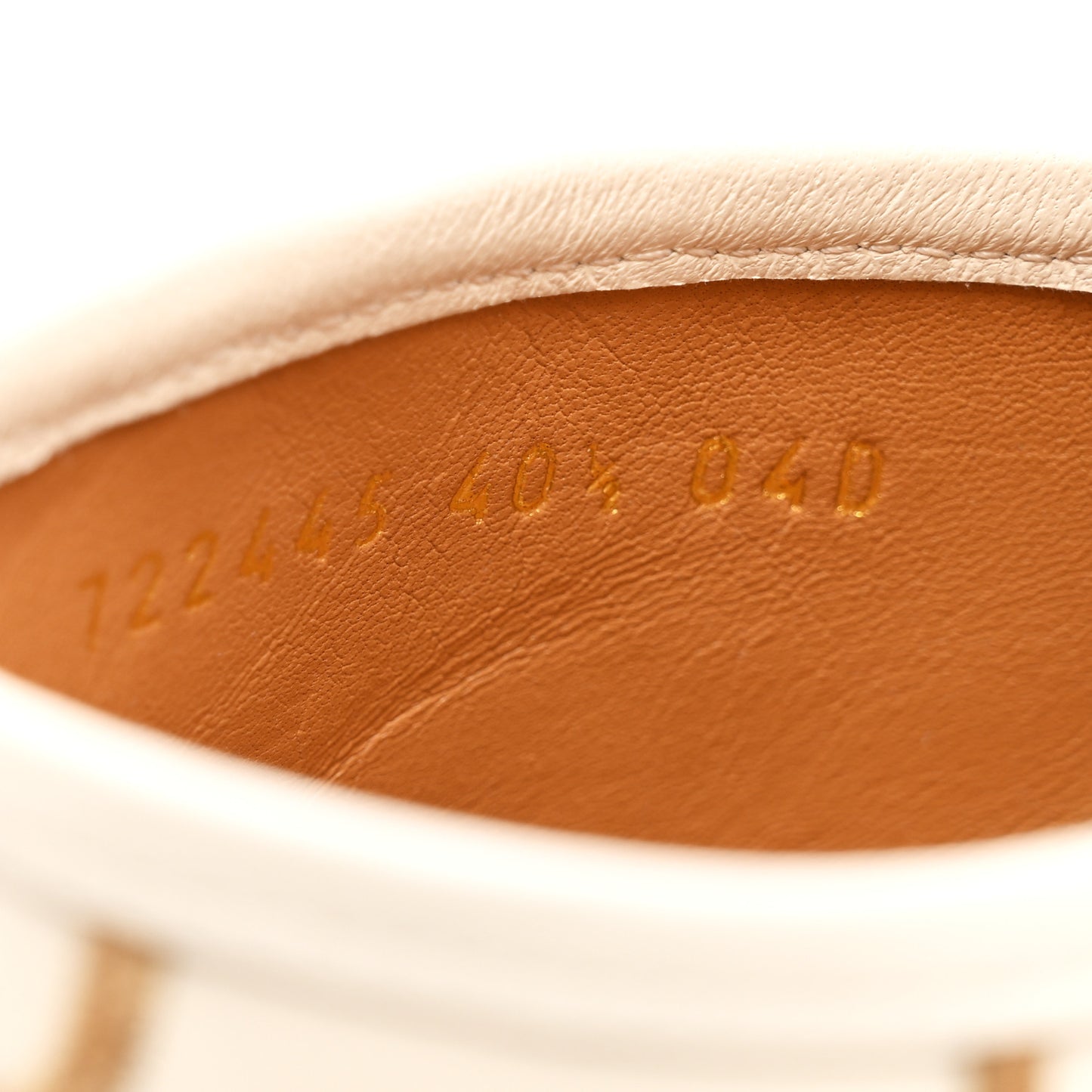 X ADIDAS Nappa Suede Monogram Jumbo GG Trefoil 75mm Slide Sandals 40.5 New Mystic White Sand