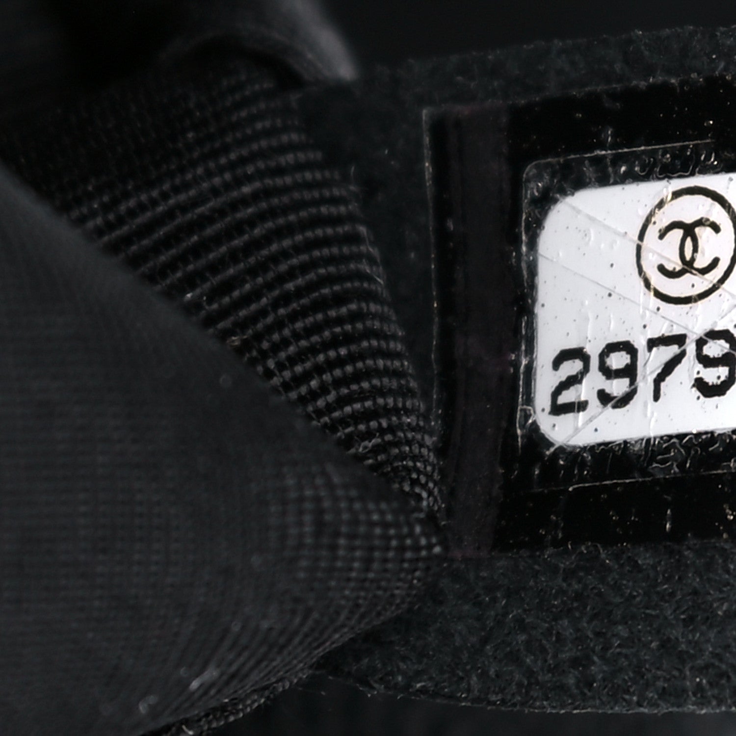 Chanel Caviar Quilted Medium Boy Flap Black 7 of 10