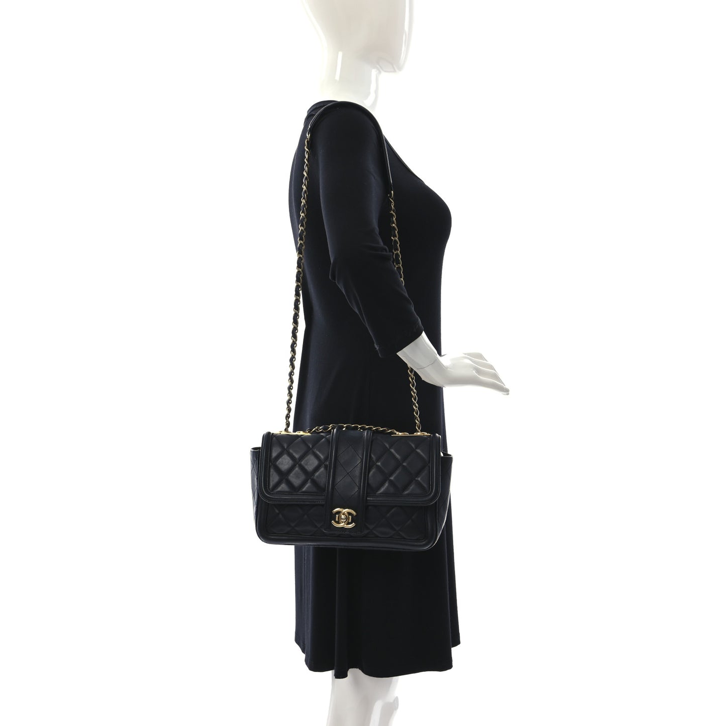 Lambskin Quilted Medium Elegant CC Flap Black