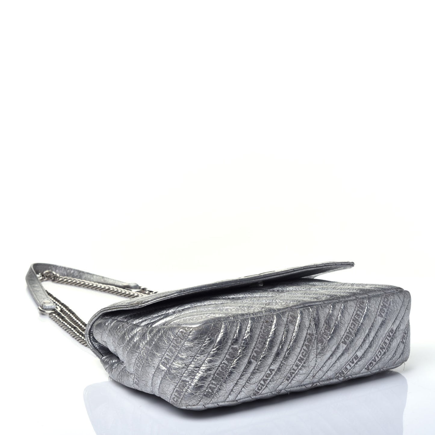 Metallic Arena Calfskin Logo Matelasse M BB Round Shoulder Bag Argent