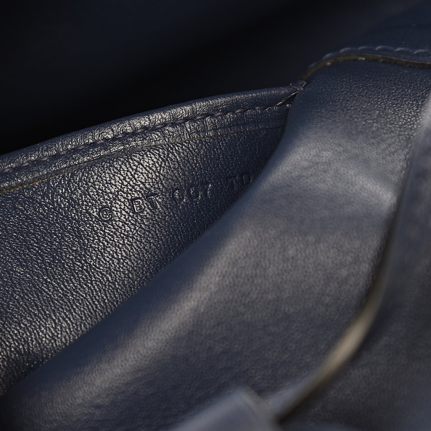 Volupto Calfskin Swift Sac Licol 17 Bleu Nuit Vert Bengale Cognac