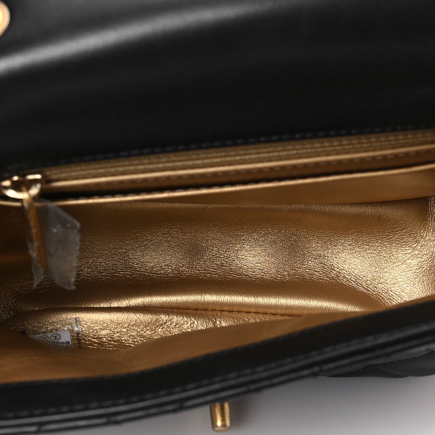 Lambskin Quilted Mini Pearl Crush Flap Black