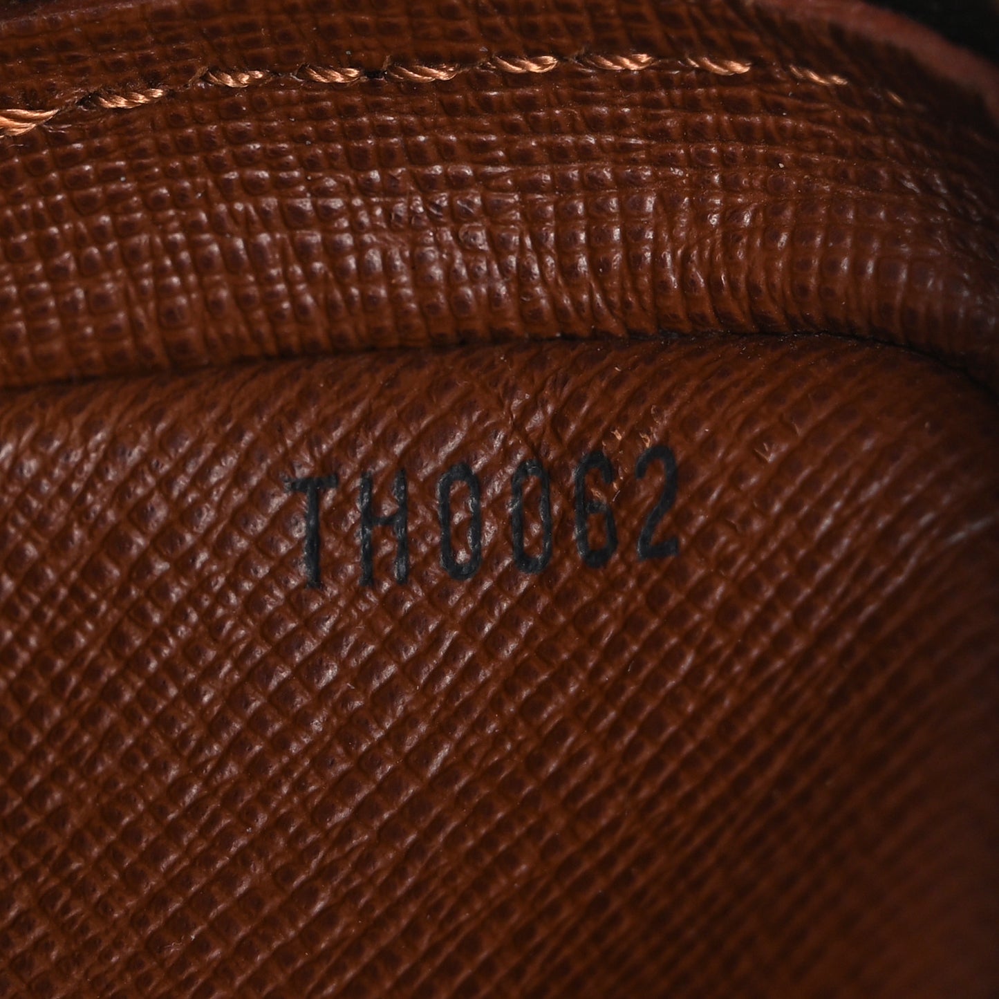 Monogram Amazone