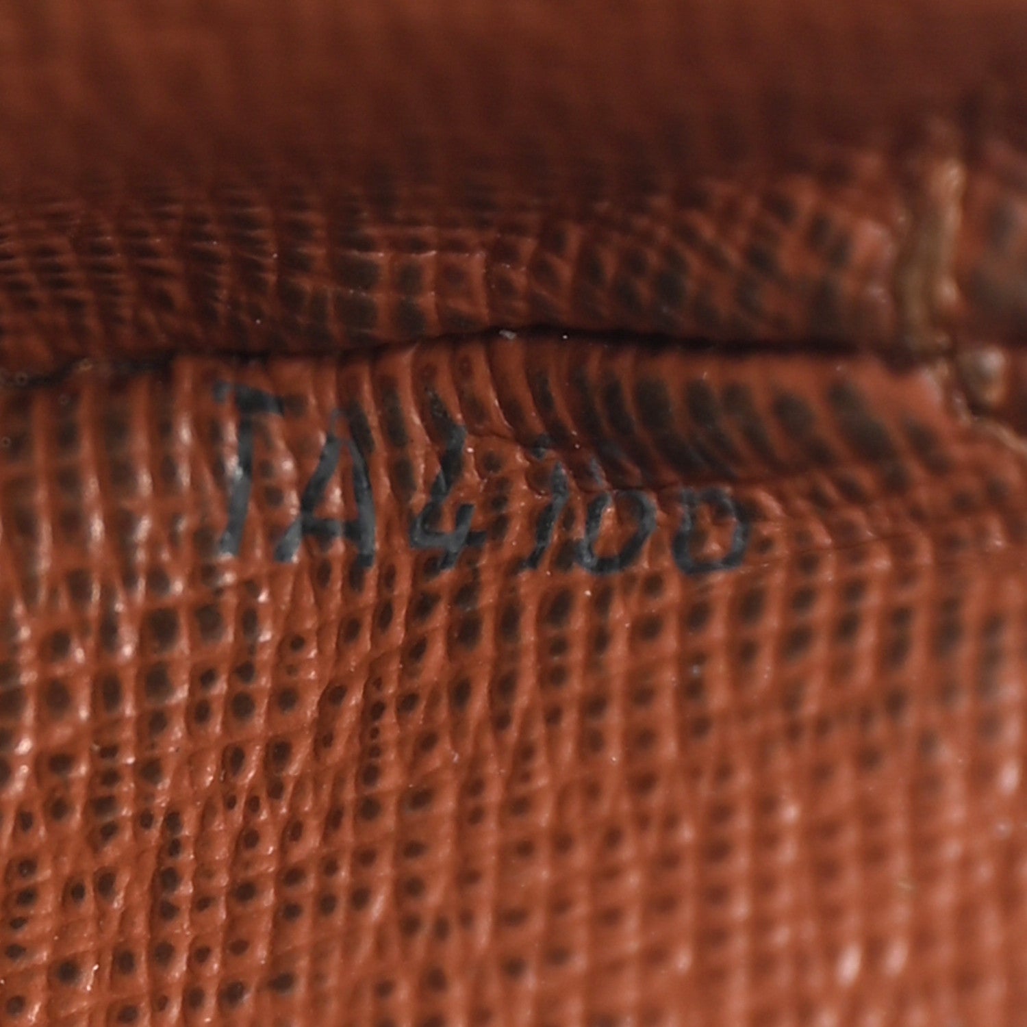 Louis Vuitton Monogram Round Coin Purse 7 of 7