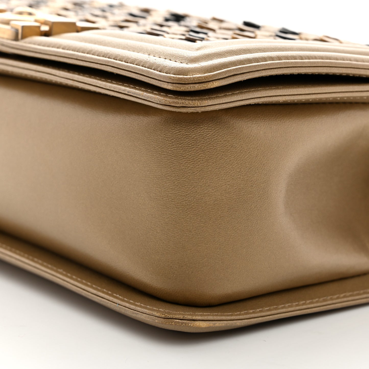 Metallic Lambskin Medium Scaled Boy Flap Gold