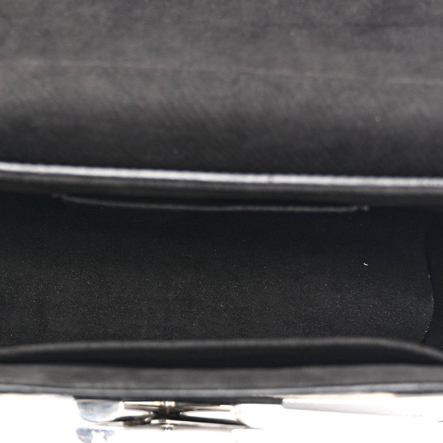 Epi Monogram Twist Shoulder Bag MM Black