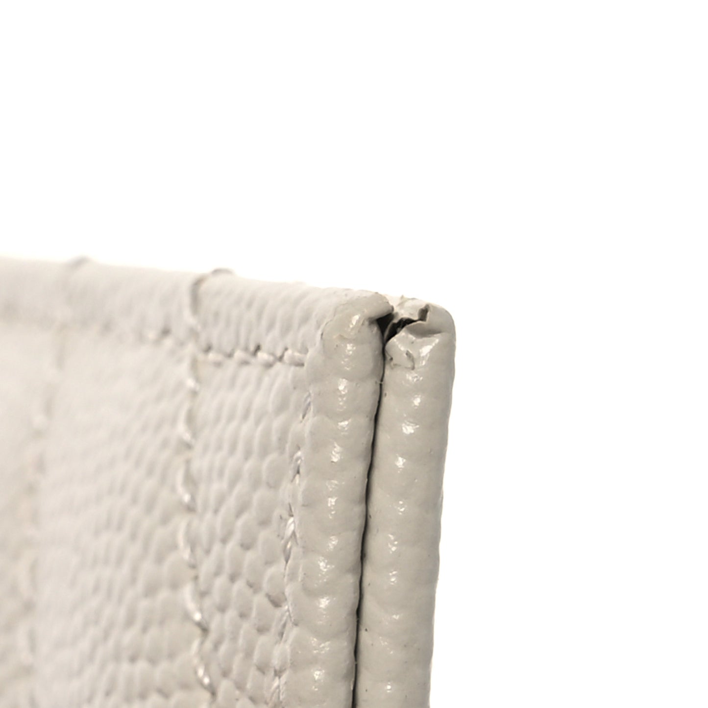 Grain De Poudre Matelasse Chevron Monogram Credit Card Case Crema Soft