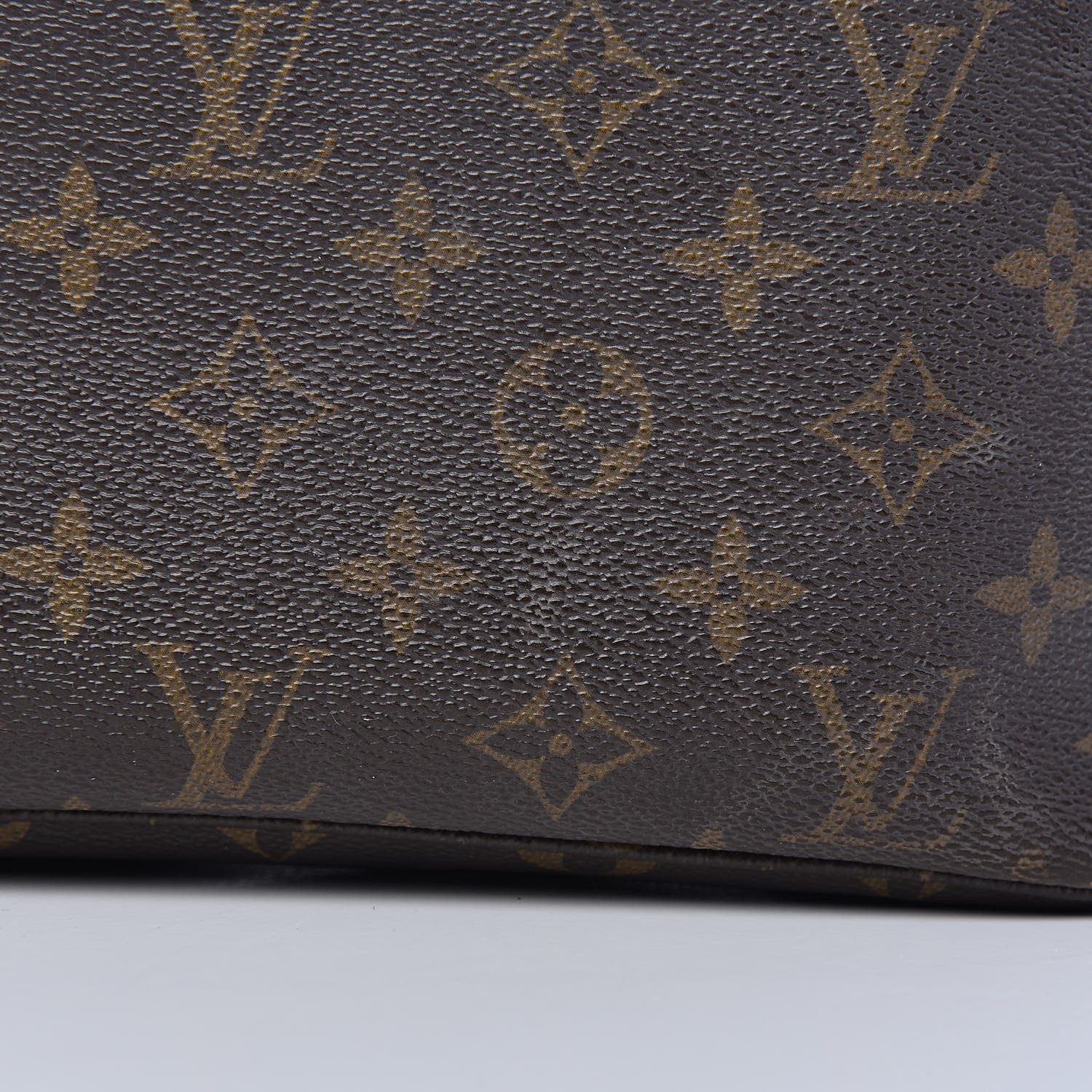 Louis Vuitton Monogram Neverfull MM 11 of 23