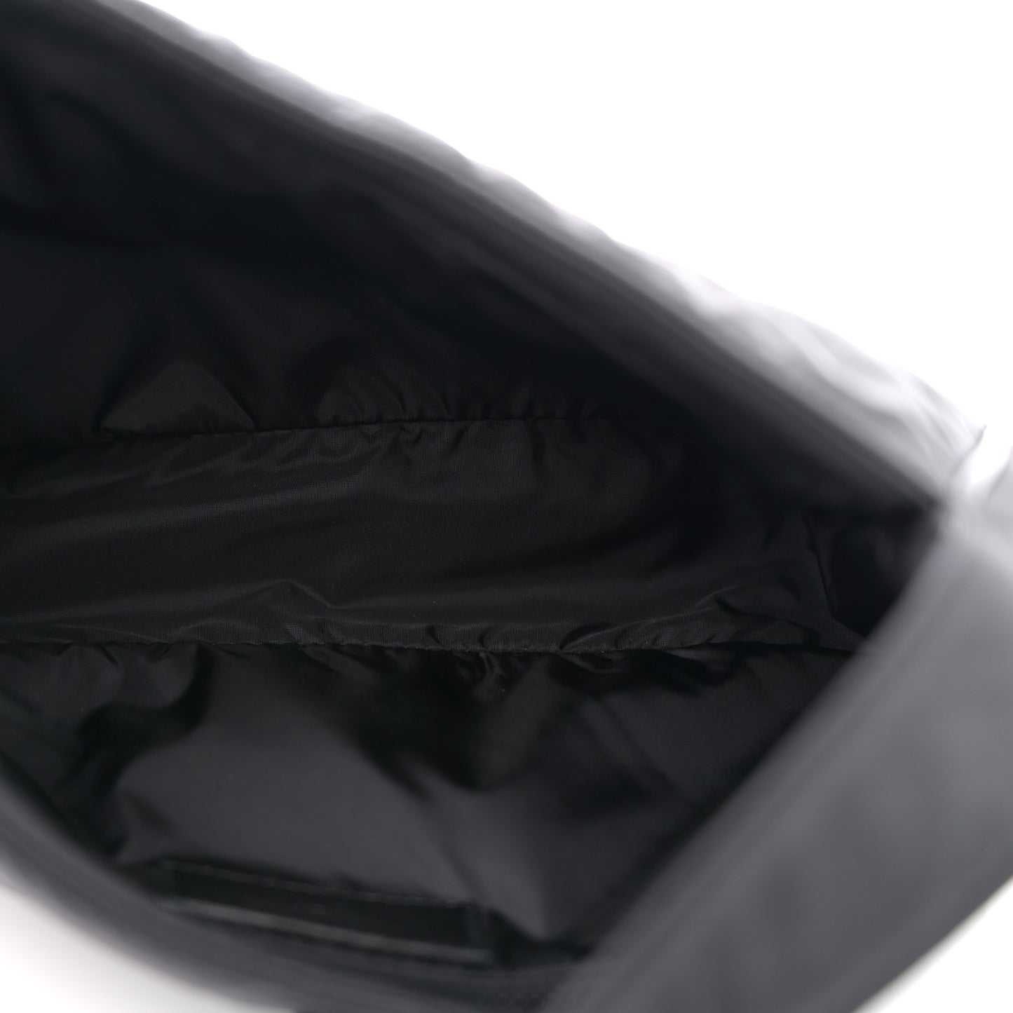 Econyl Nylon Le 5 A 7 Hobo Black