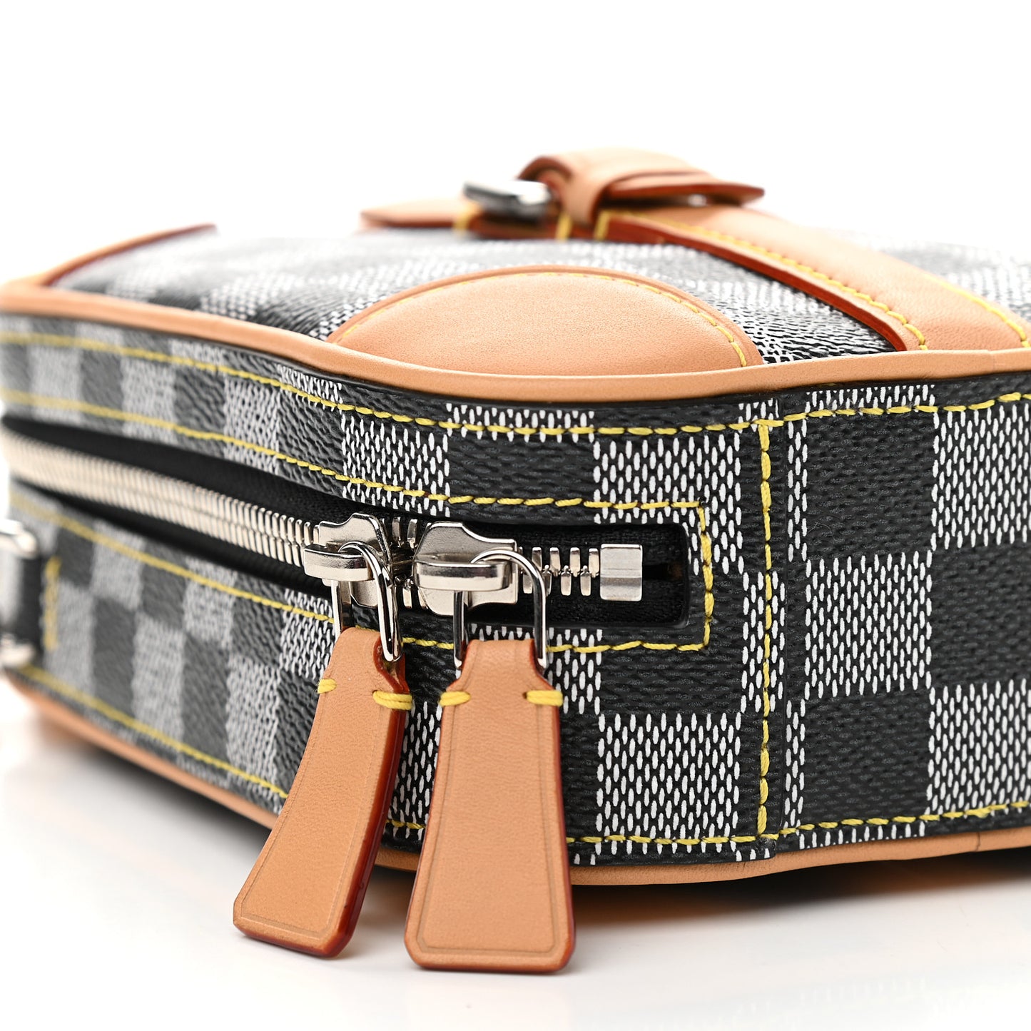 Damier Colors Valisette Verticale