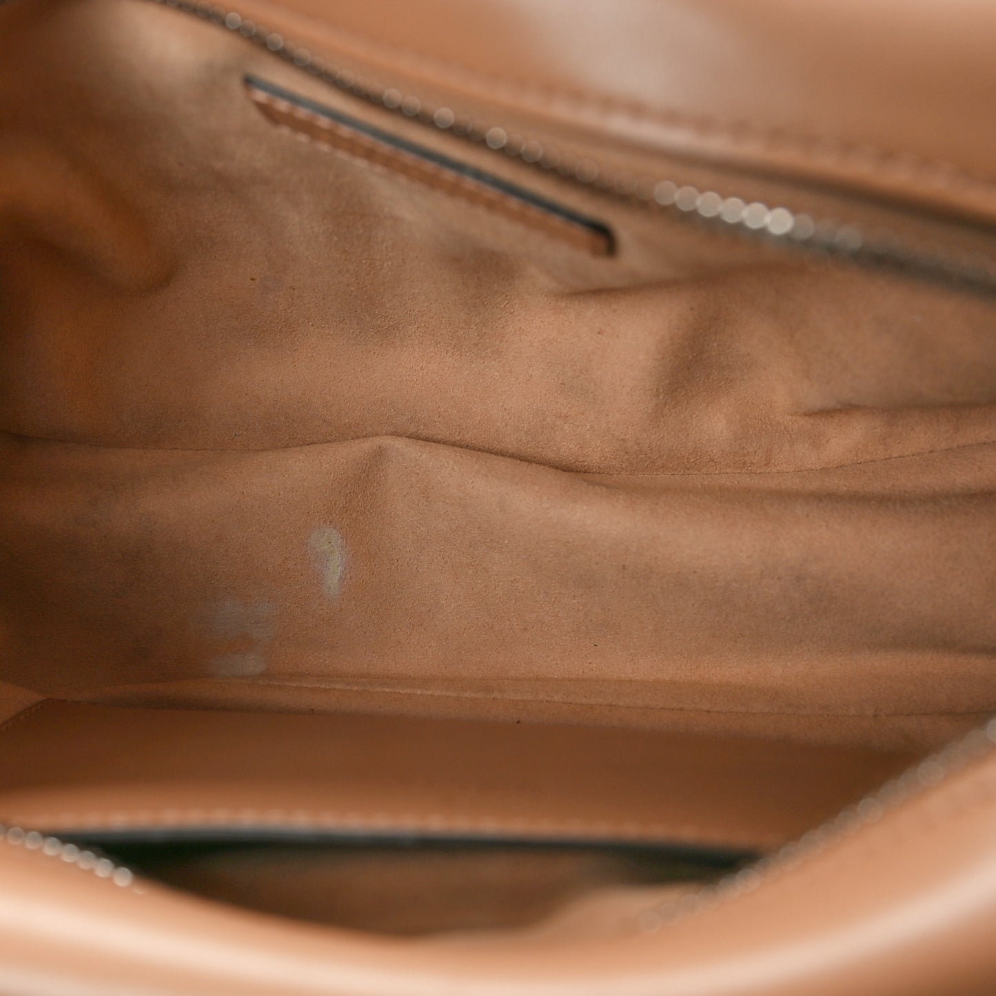 Calfskin Matelasse Aria Small GG Marmont Chain Shoulder Bag Camelia