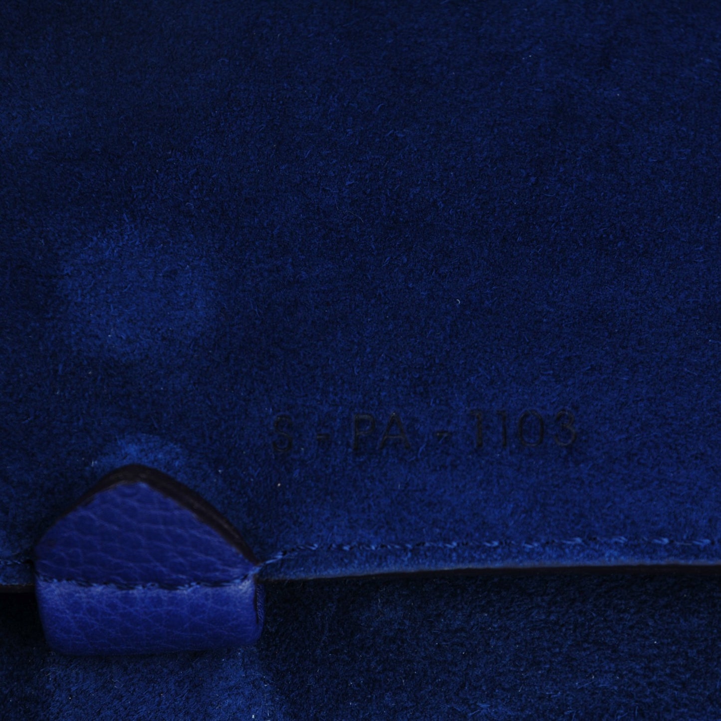 Soft Grained Calfskin Medium Belt Cabas Phantom Indigo