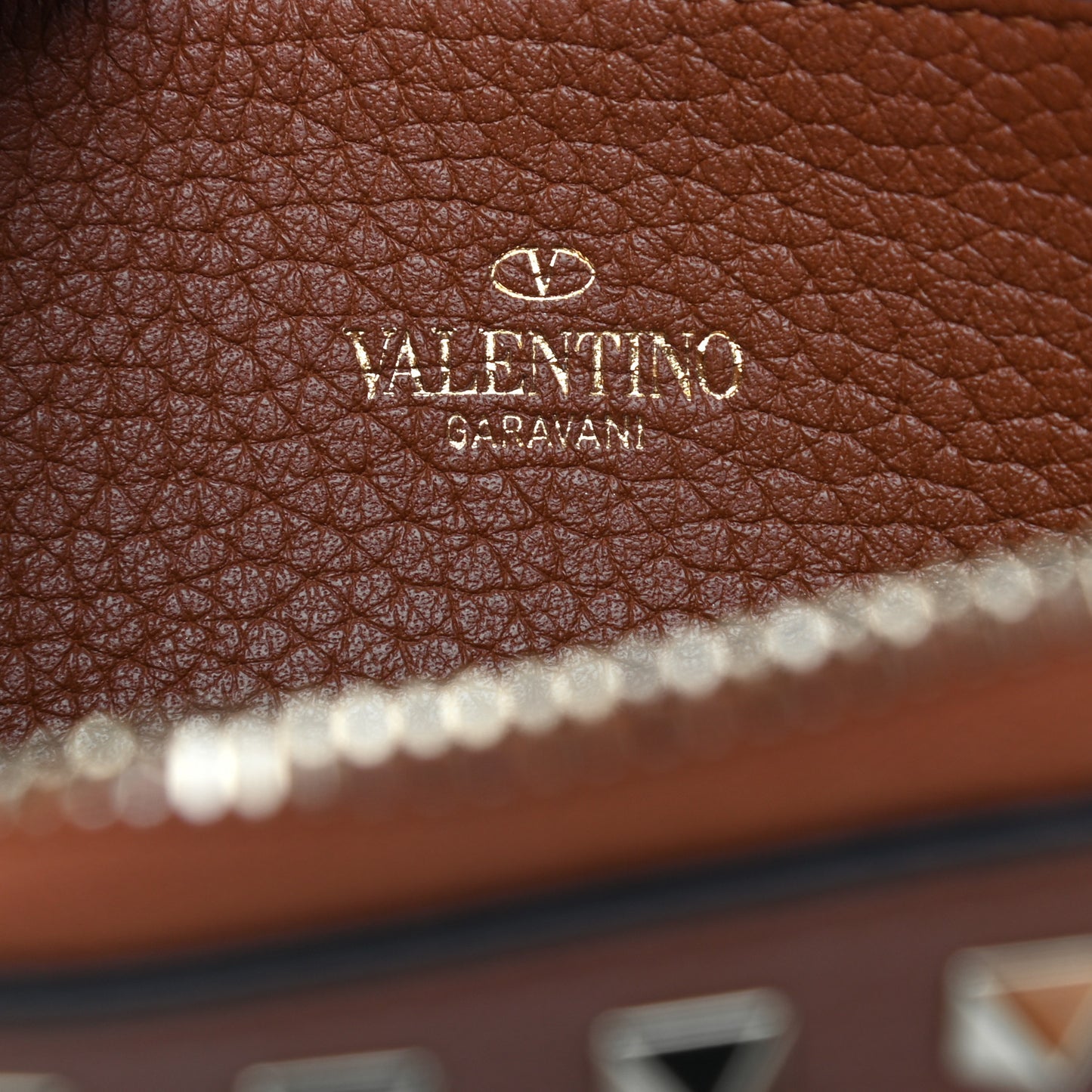 Pebbled Calfskin Rockstud Zip Around Wallet Bright Cognac