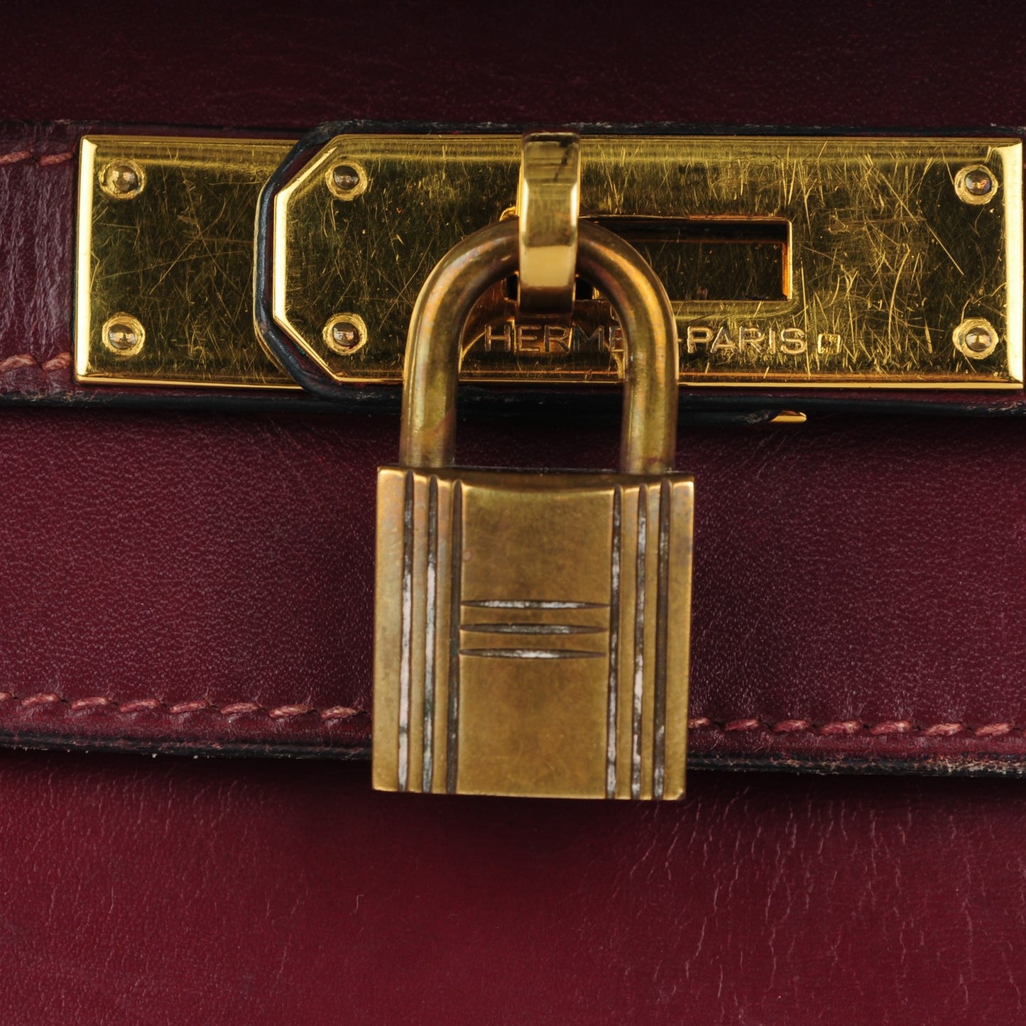 Box Kelly Sellier 28 Rouge H