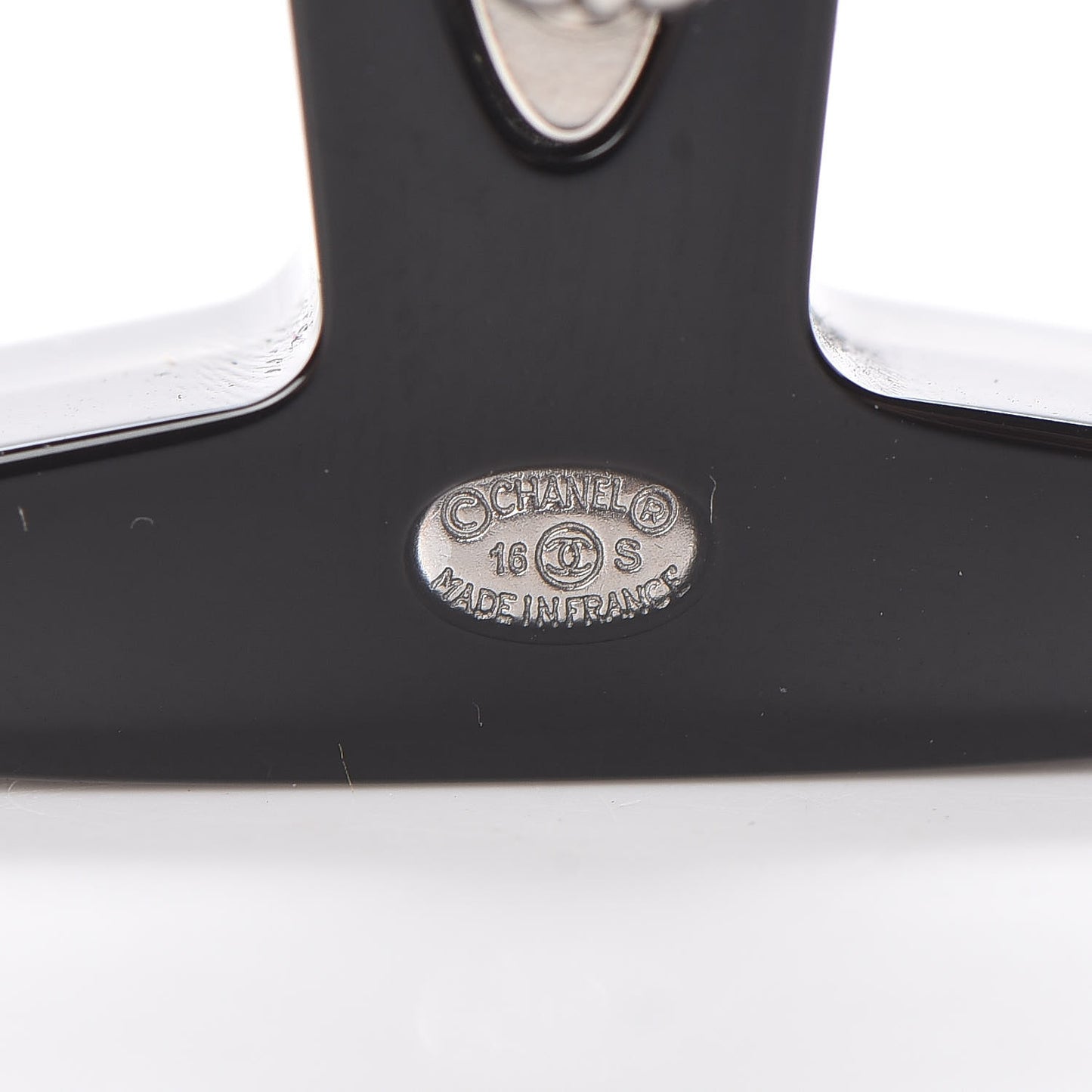 Resin Pearl CC Airplane Brooch Black White