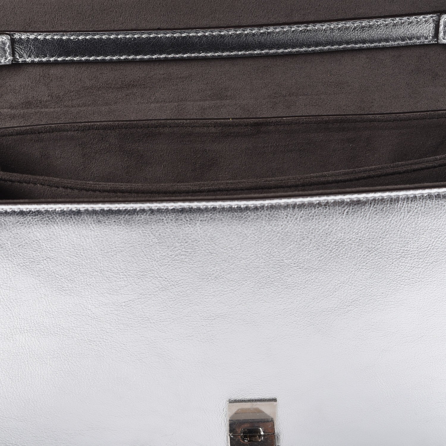 Fendi Metallic Calfskin Flowerland Scalloped Studded Pequin Kan I Shoulder Bag Argento 10 of 10