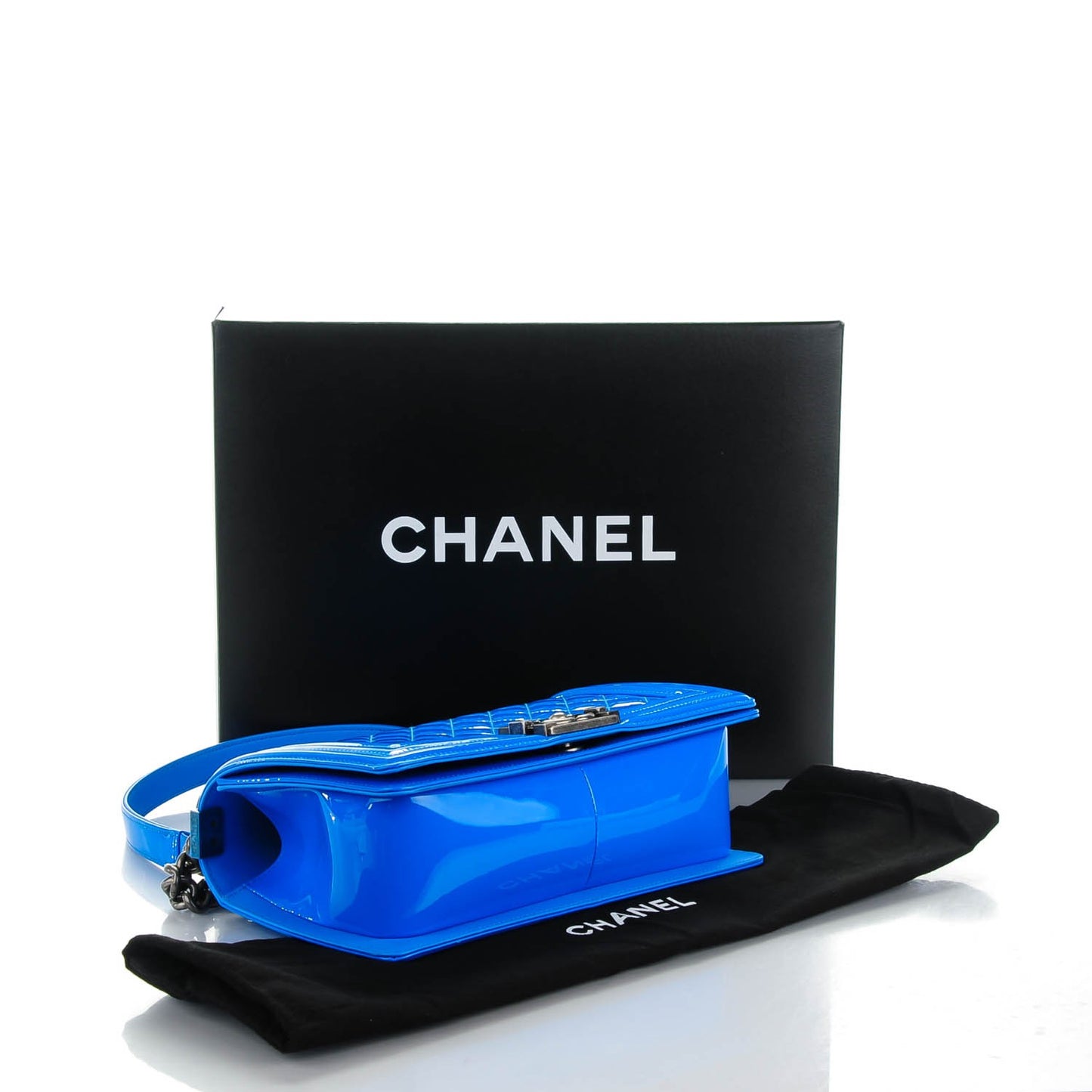 Patent Calfskin Medium Boy Flap Blue