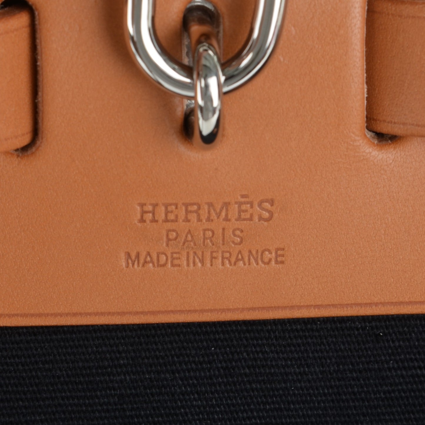 Toile Vache Calfskin Herbag 30 PM Black Natural