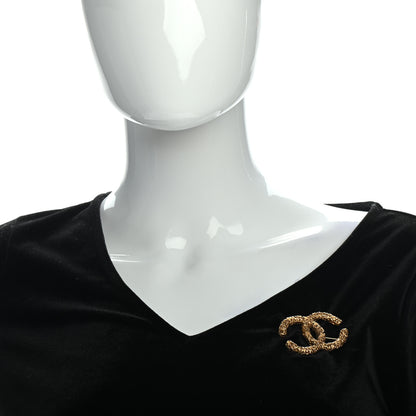 Chanel Textured CC Brooch Gold 2 of 4