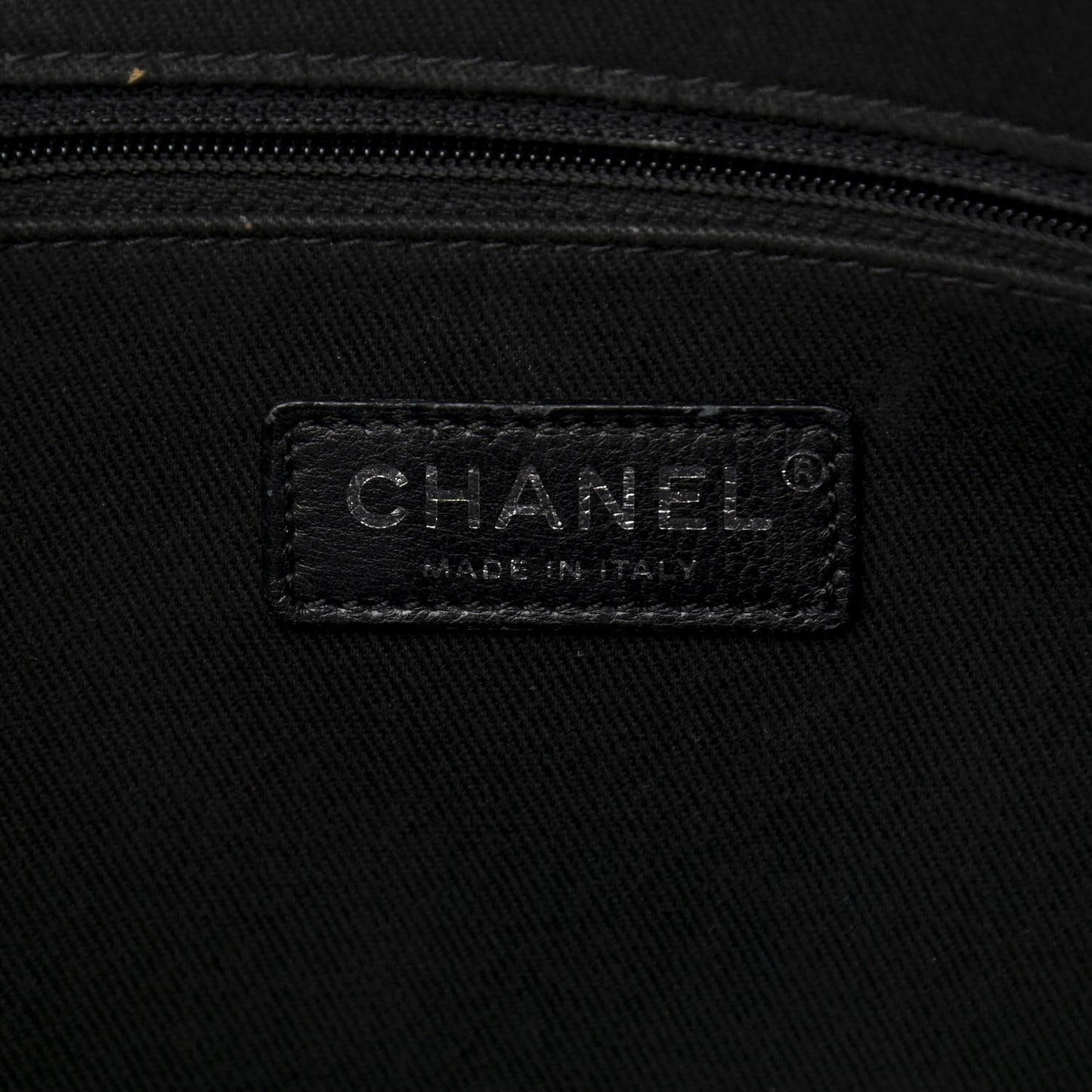 Canvas Rubber Airlines Large Zip Shopping Tote Black White Red