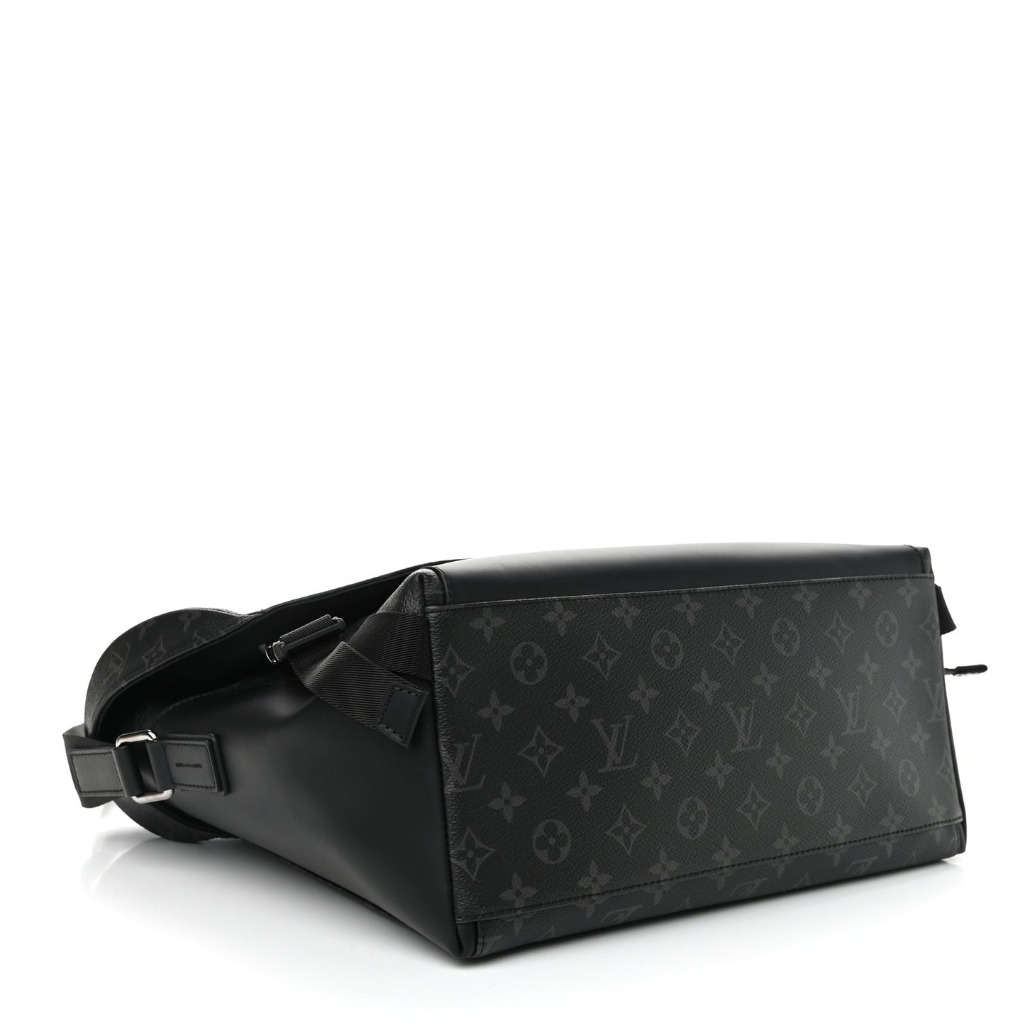 Monogram Eclipse Voyager Messenger MM
