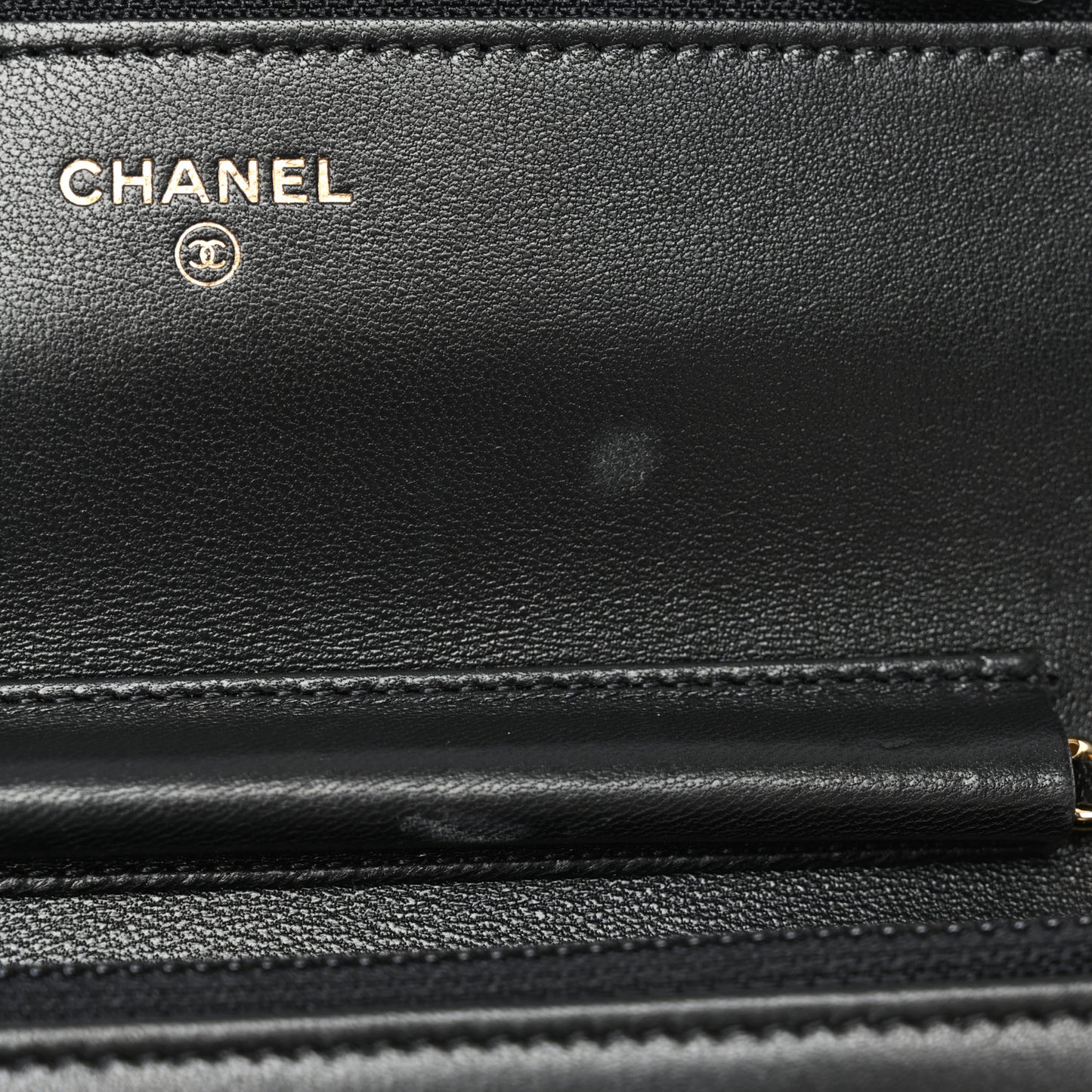 Lambskin Quilted Wallet On Chain WOC Black