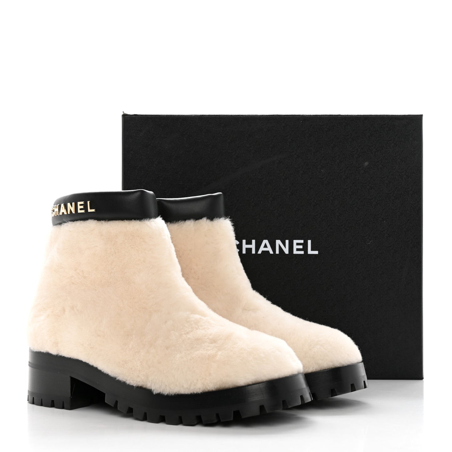 Shearling Lambskin Logo Ankle Boots 38.5 Ivory Black