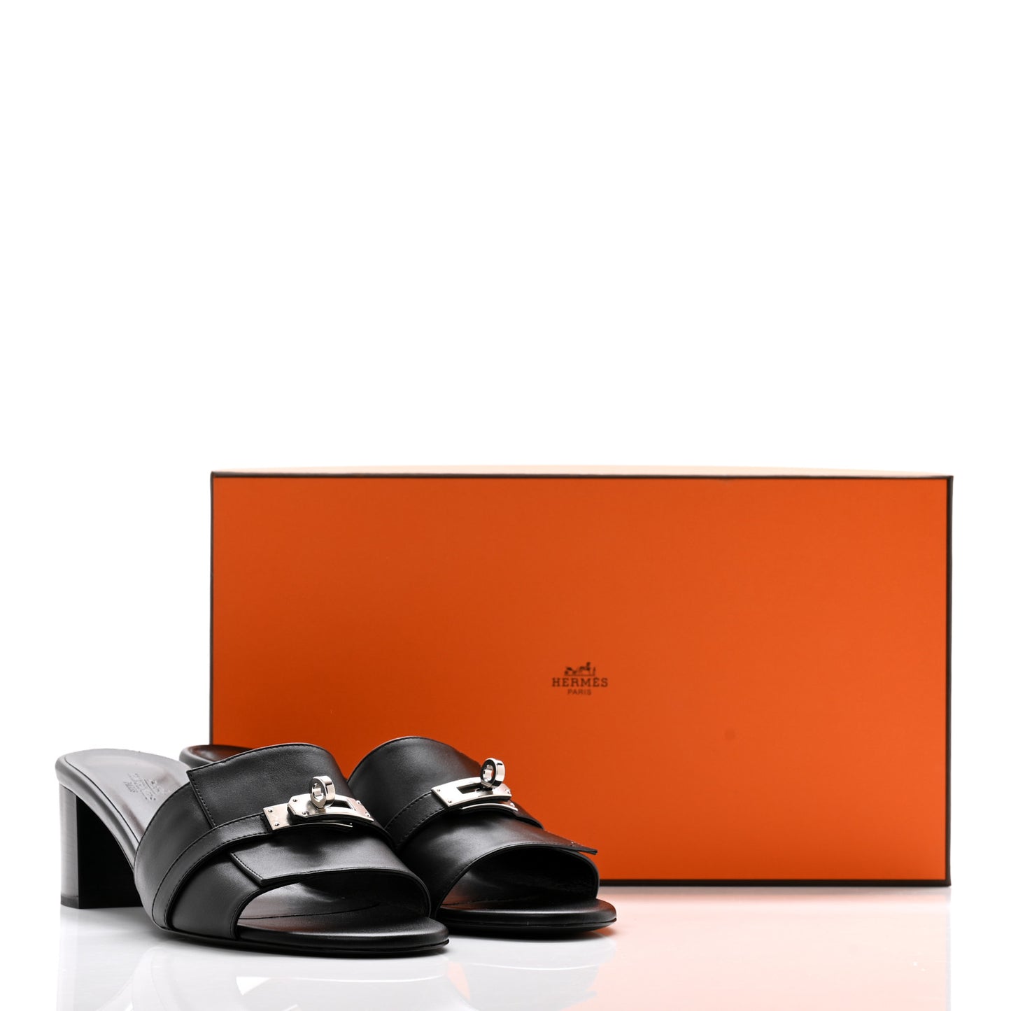 Calfskin Gigi 50 Sandals 40 Gold Black