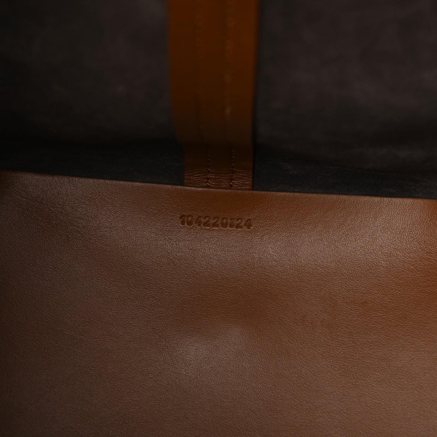 Suede Large Chelsea Tote Saddle