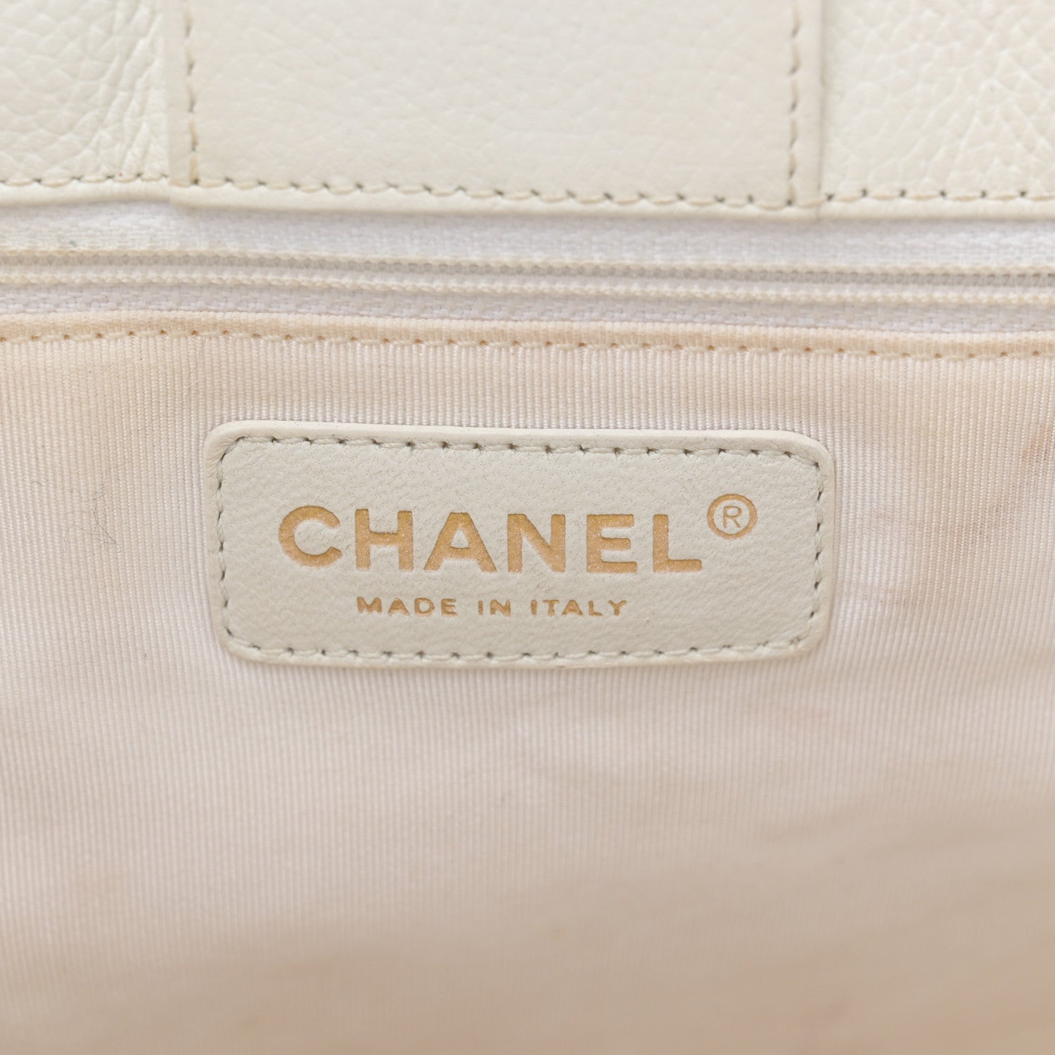 Chanel Calfskin Cerf Executive Shopper Tote White 10 of 18