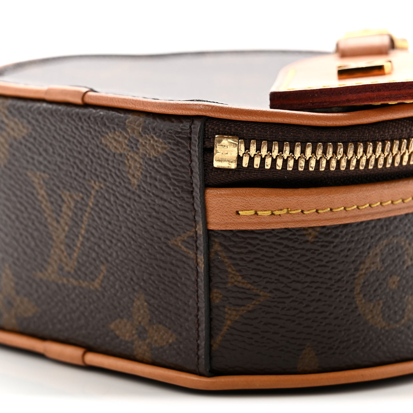Monogram Mini Boite Chapeau