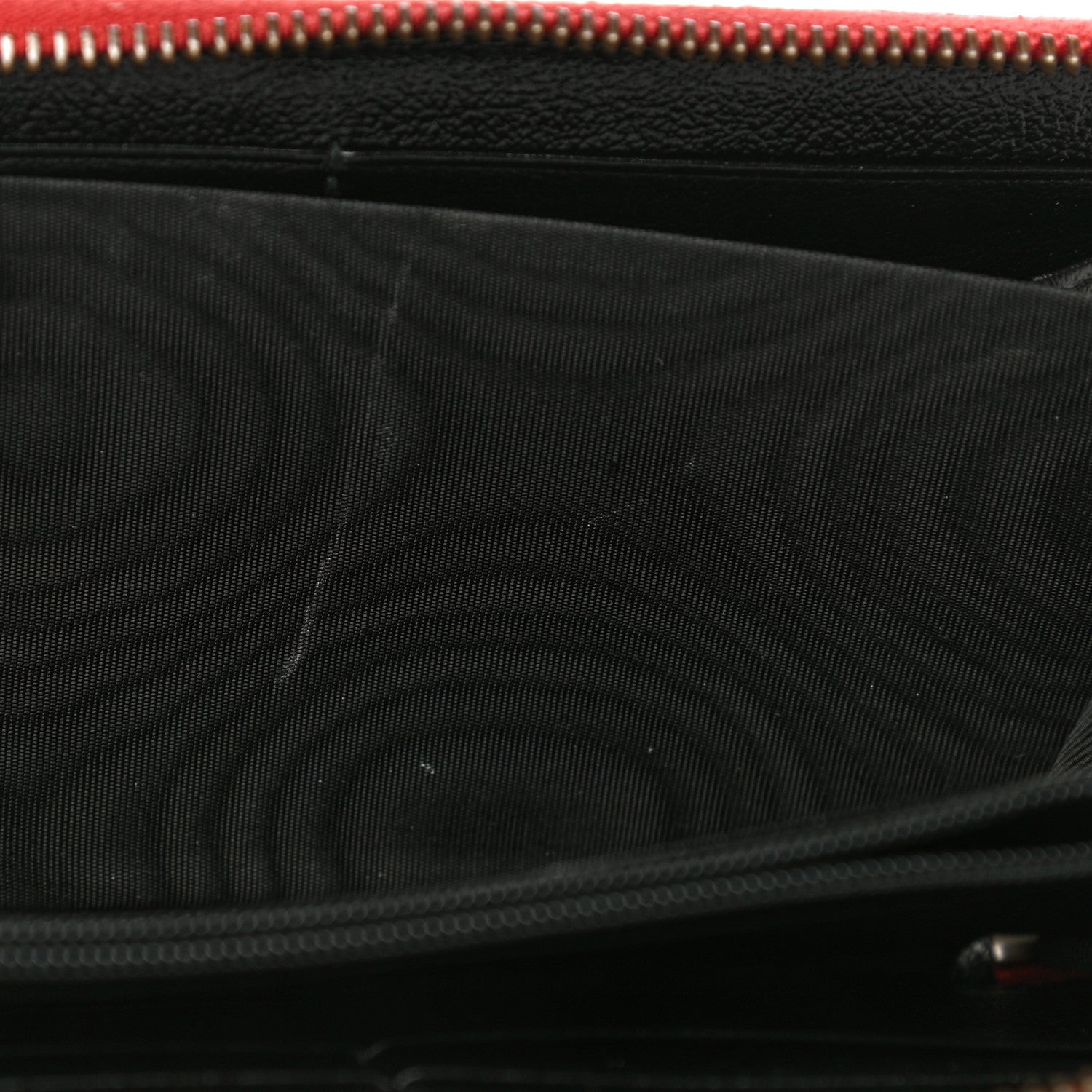 Gucci Vintage Effect Calfskin Matelasse Diagonal Torchon GG Marmont Zip Around Wallet Black Romantic Cherry 7 of 12