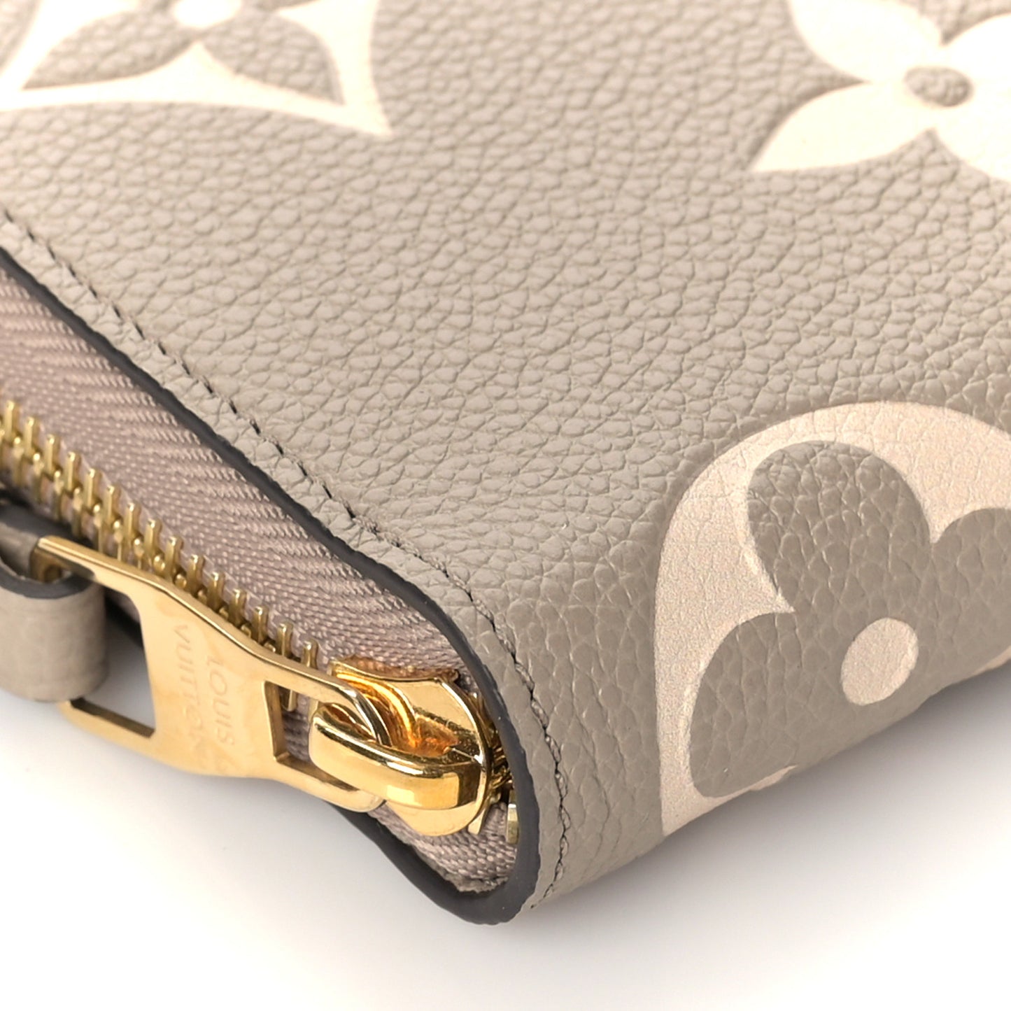Empreinte Monogram Giant Zippy Wallet Tourterelle Creme