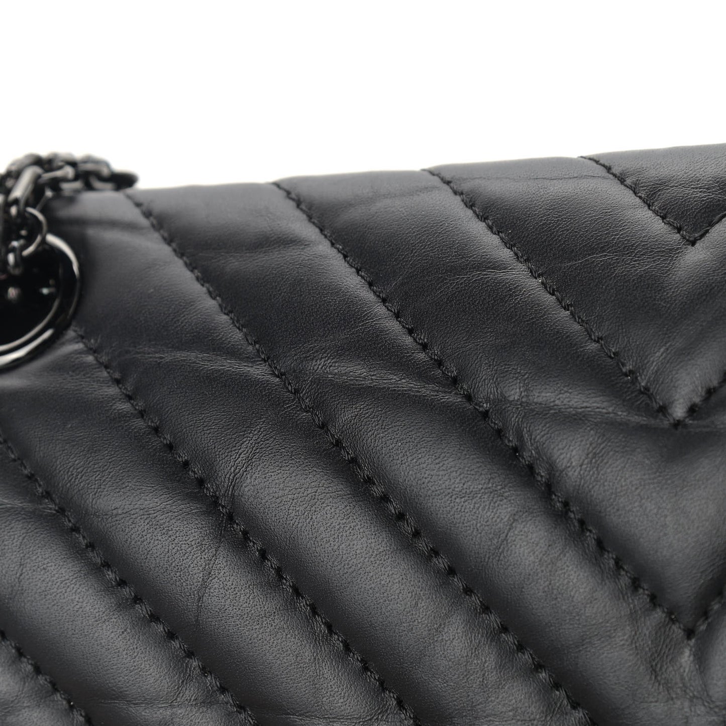 Aged Calfskin Chevron Quilted 2.55 Reissue 225 Flap So Black