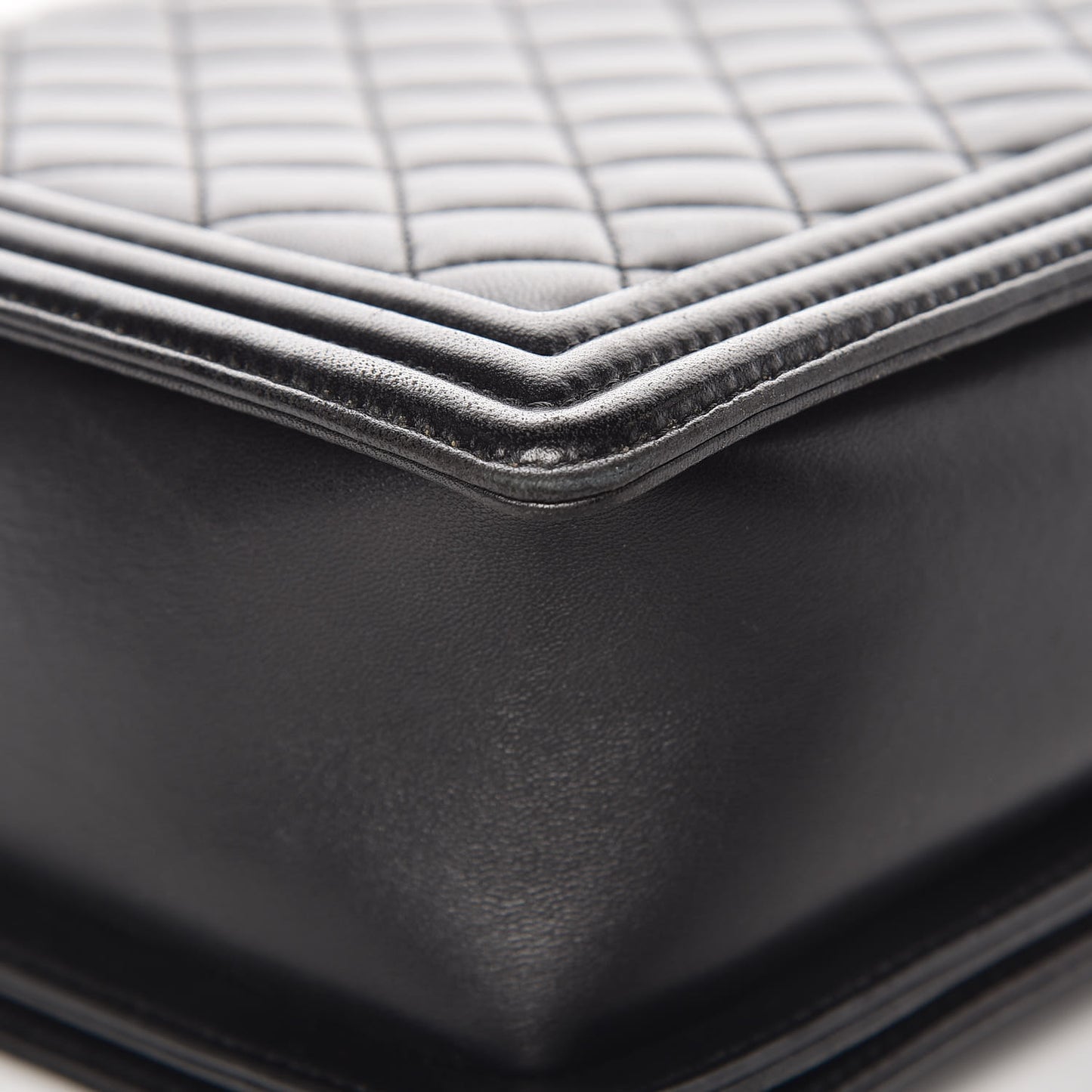 Lambskin Quilted Large Boy Flap Black