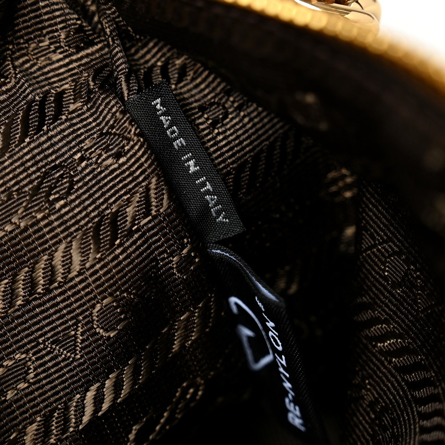 Re-Nylon Tessuto Impuntu Quilted Re-Edition 1995 Chaine Pouch Brandy