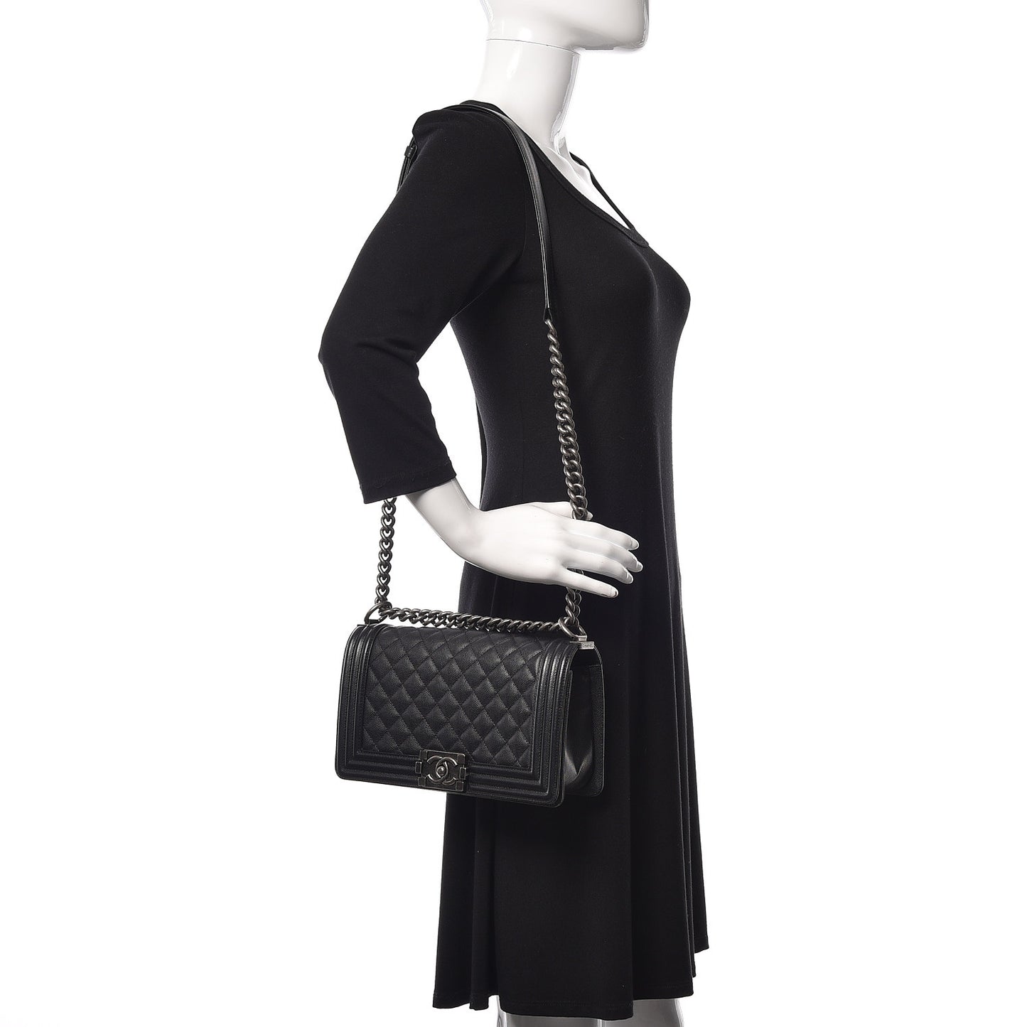 Caviar Quilted Medium Boy Flap Black