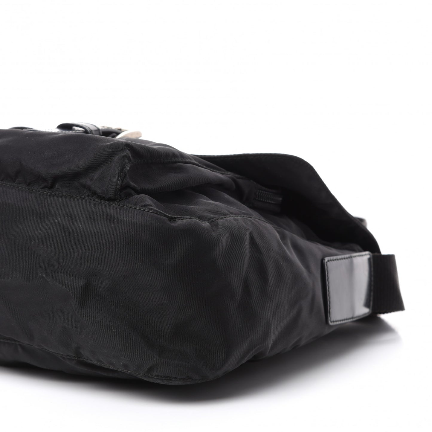 Nylon Vela Messenger Black