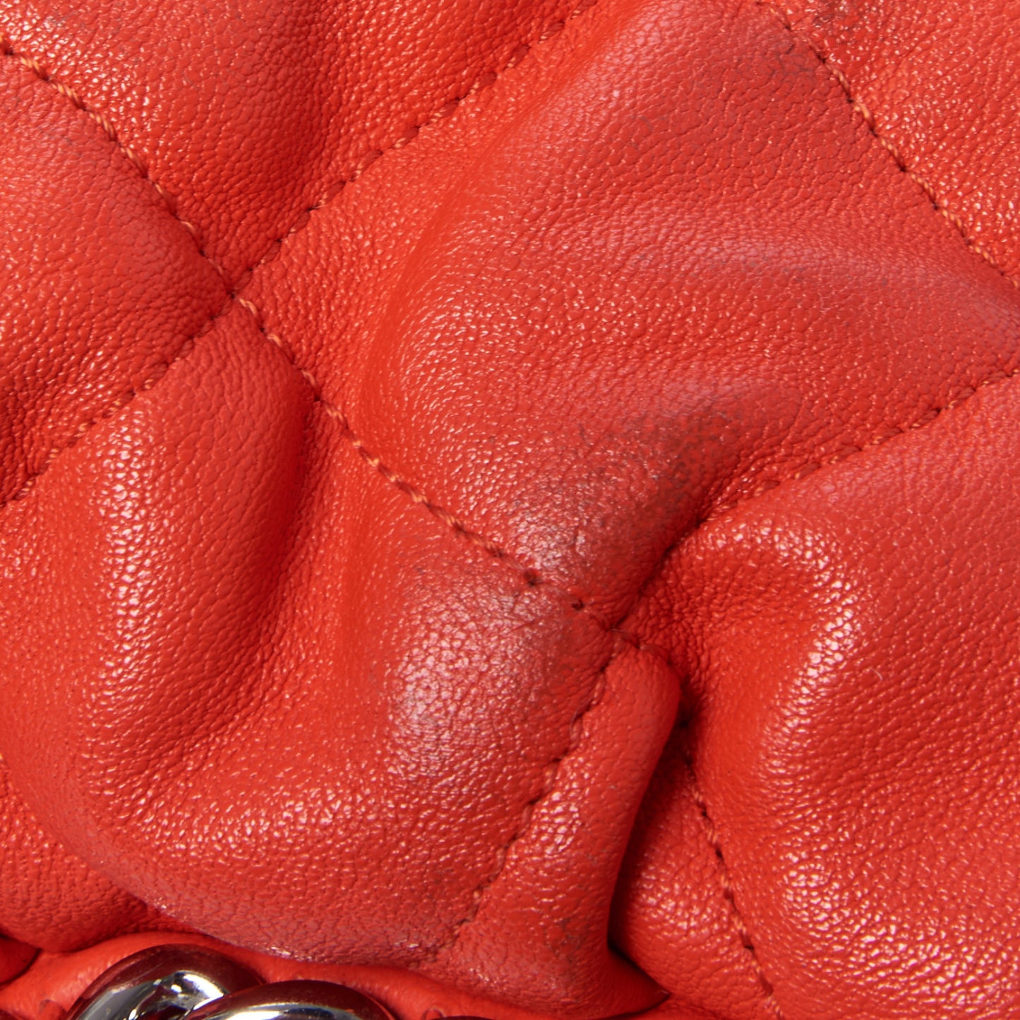 Washed Lambskin Chain Around Hobo Red