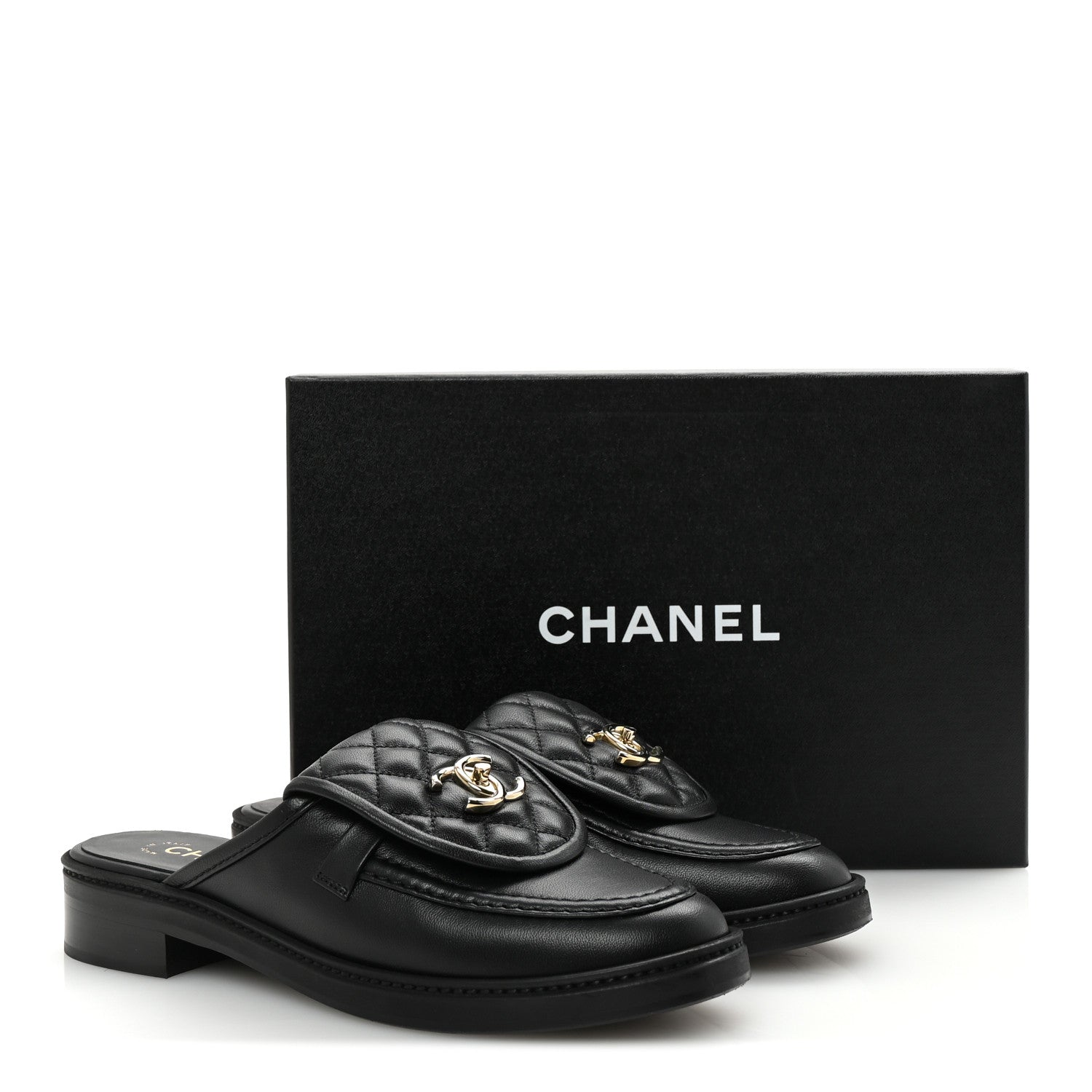 【cyokokki様】CHANEL フラットシューズ 39 Chanel Lambskin Quilted CC Turnlock Mules 39 Black 1748432