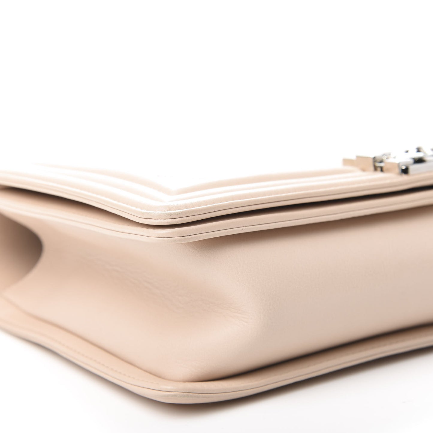 Lambskin Chevron Quilted New Medium Boy Flap Beige