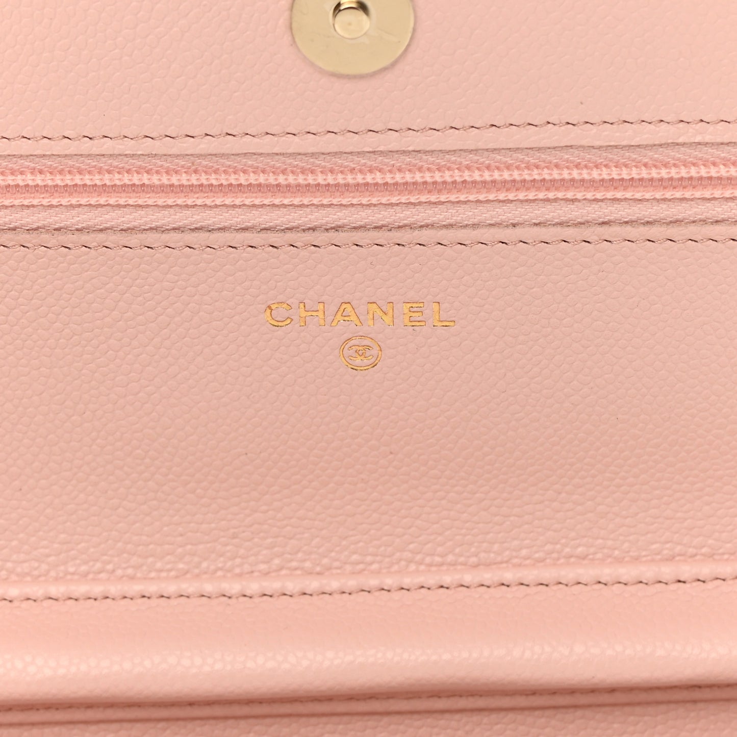 Caviar Quilted Wallet on Chain WOC Light Pink