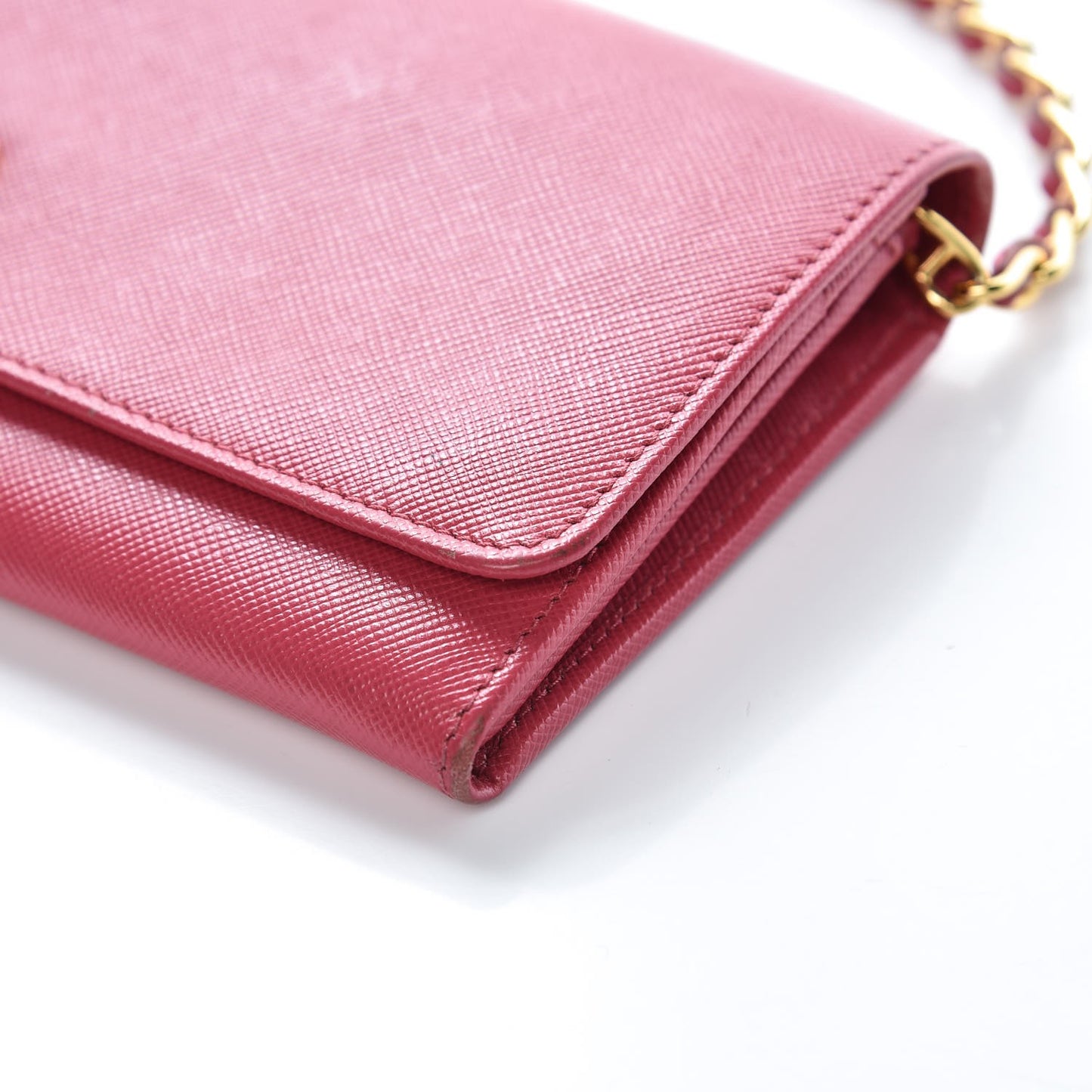 Saffiano Metal Oro Chain Wallet Peonia