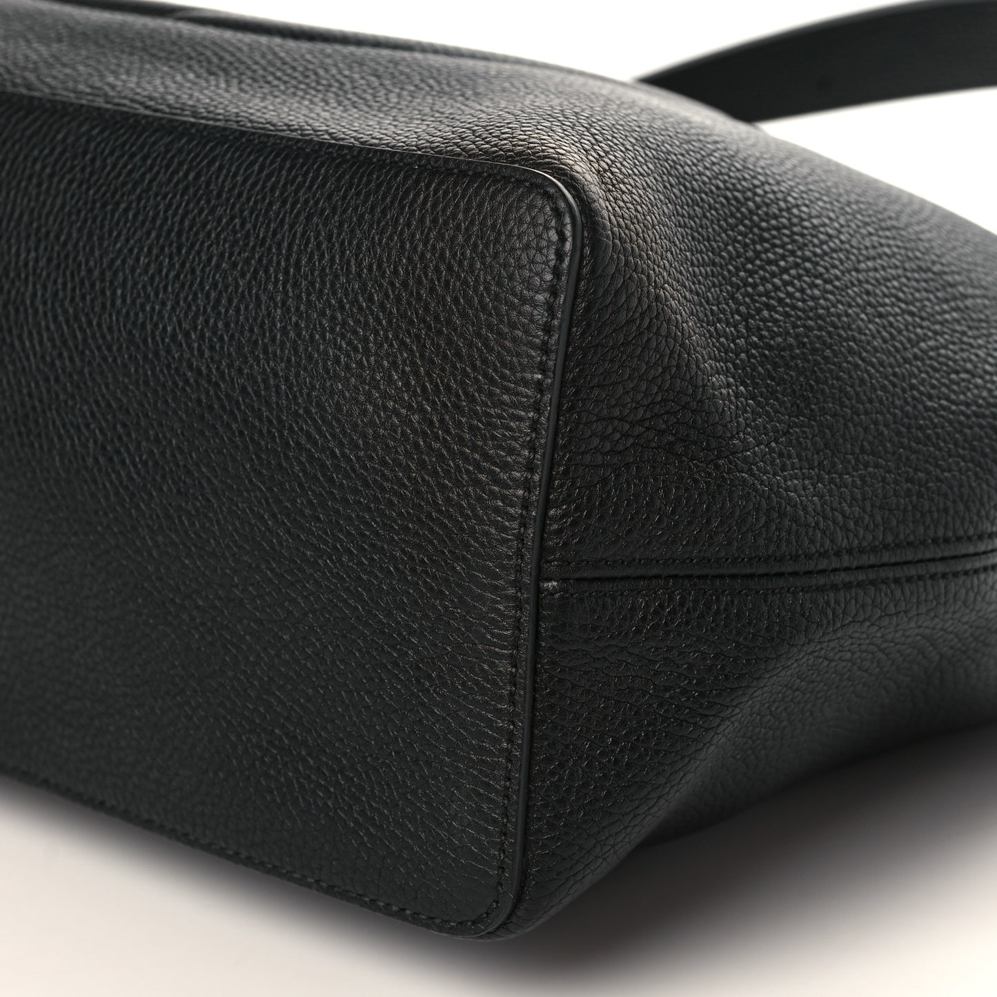 Pebbled Calfskin Large Soho Hobo Black