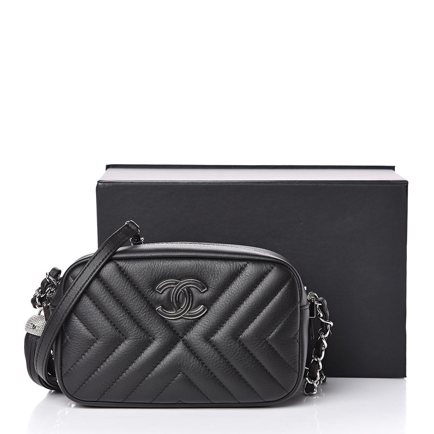 Calfskin Diagonal Chevron Quilted Tassel Camera Case Black