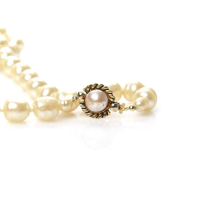 Chanel Pearl Short Necklace Gold 5 of 7