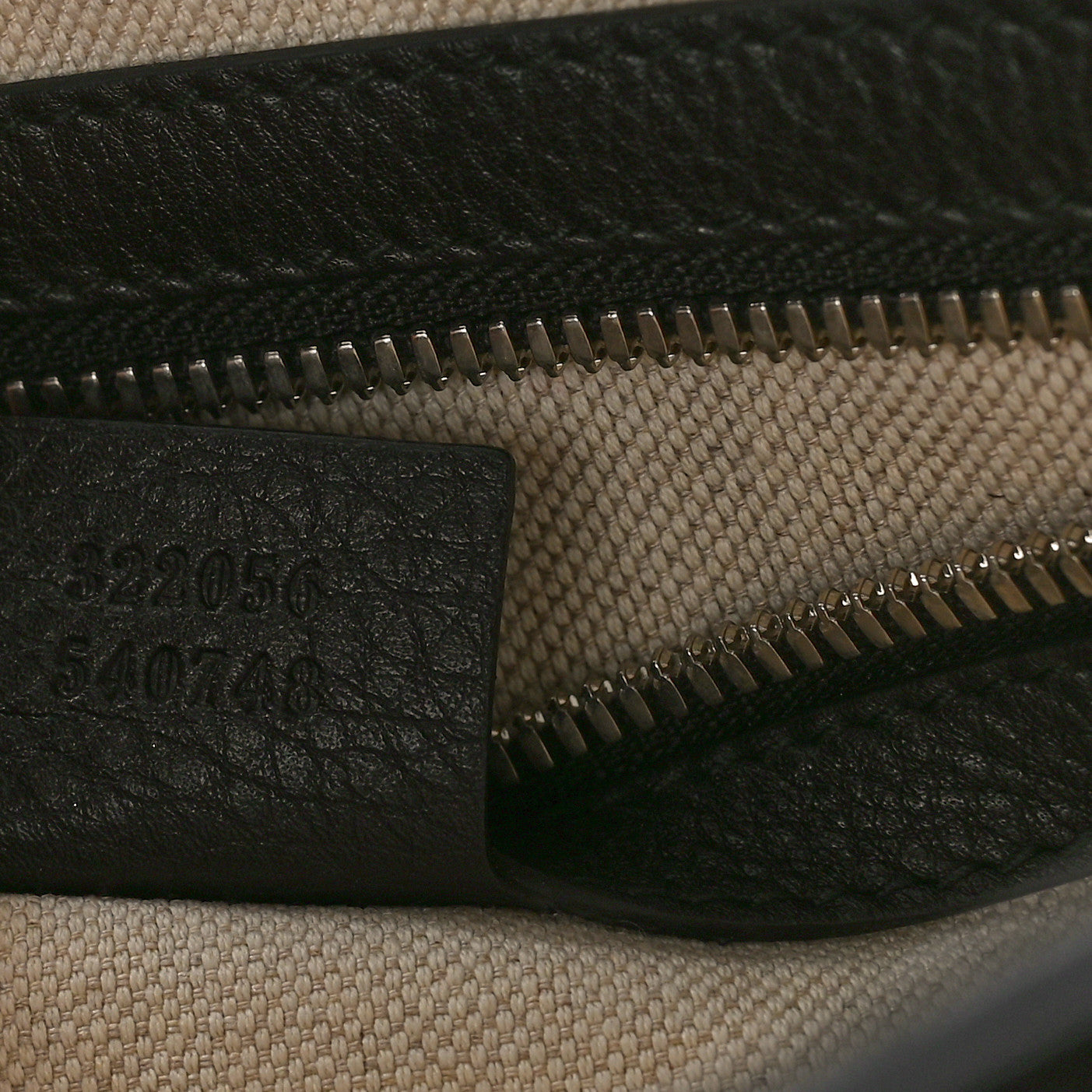 Gucci Pebbled Calfskin Soho Messenger Bag Black 7 of 10